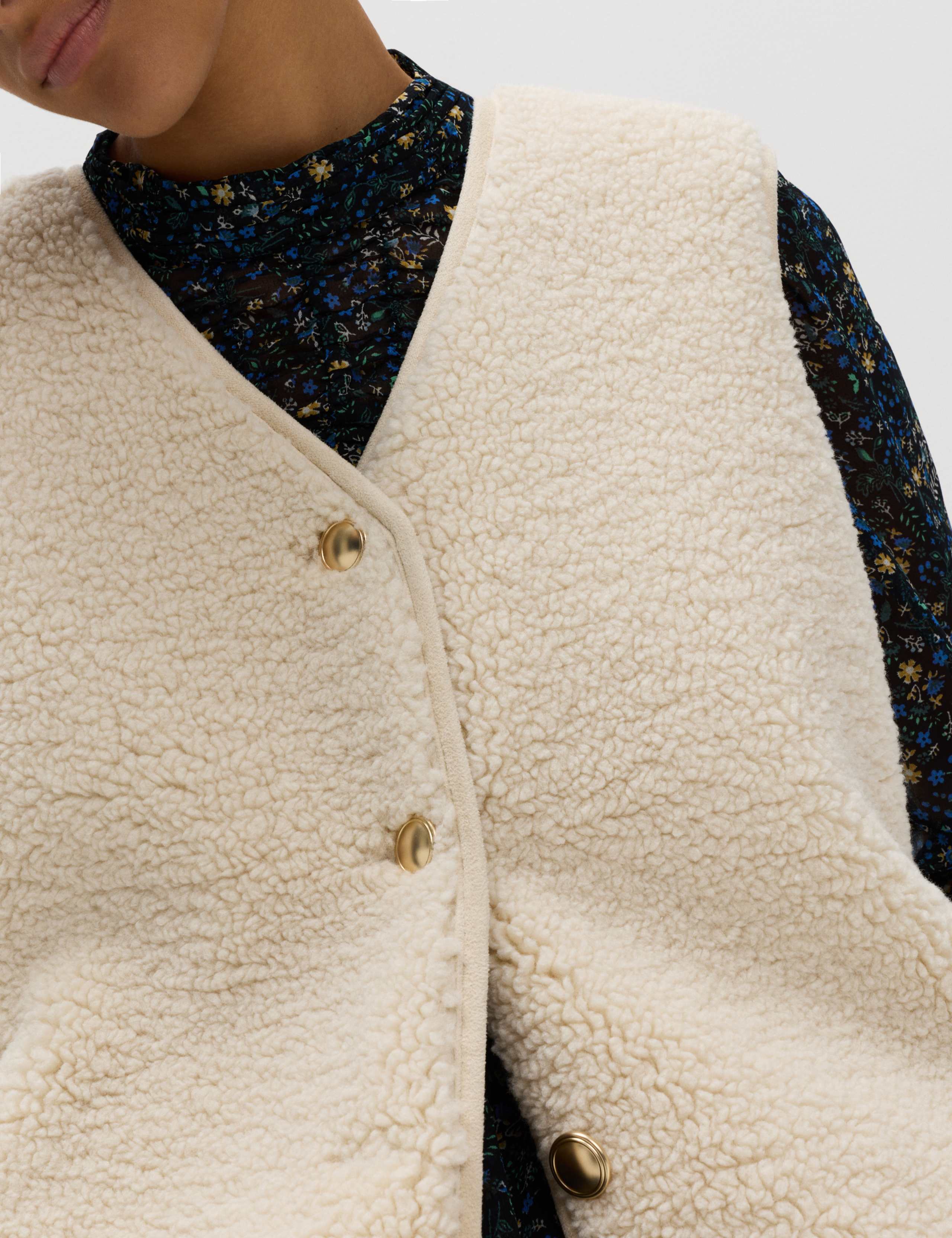 Borg Button Through Gilet 3 of 6