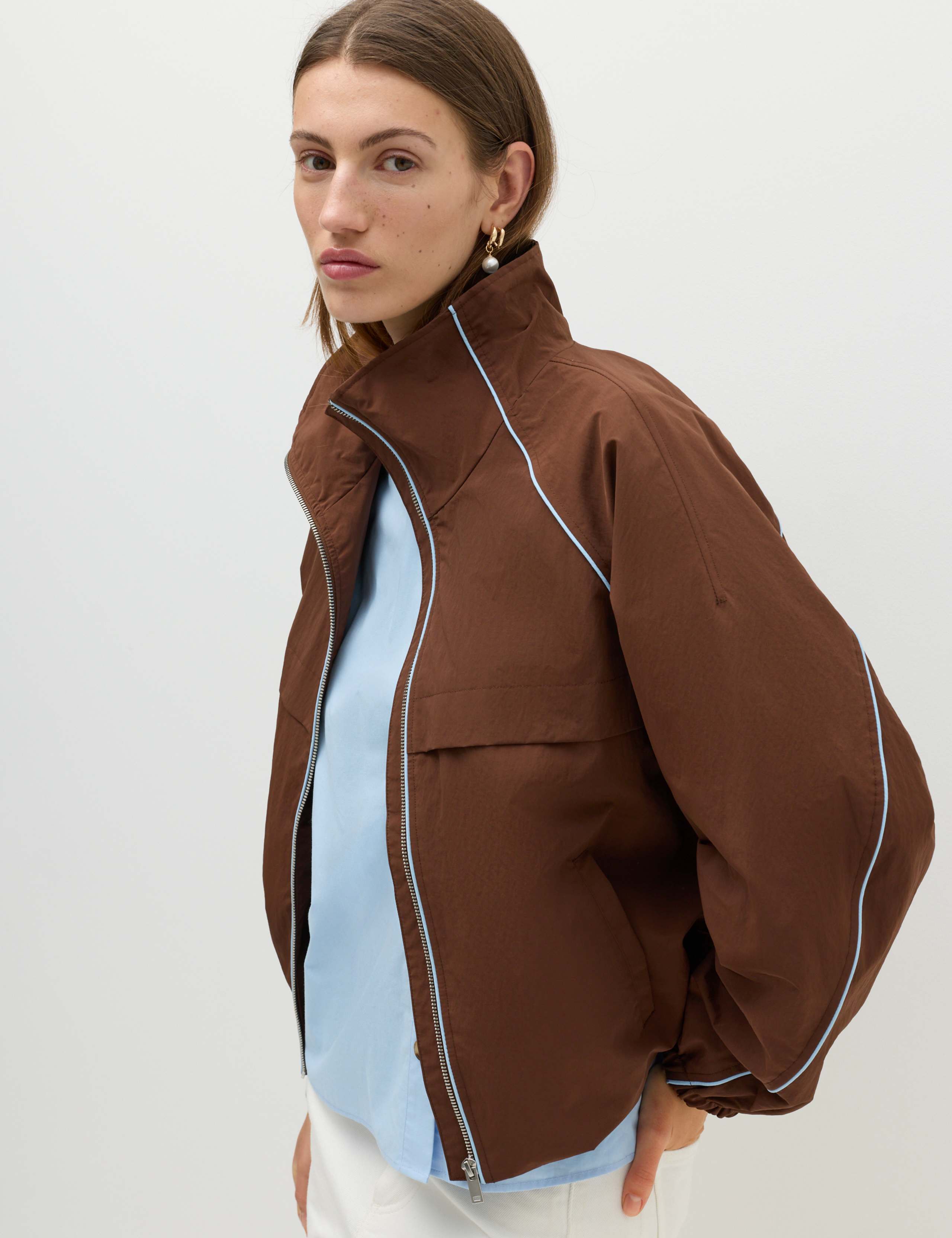 Contrast Piped Funnel Neck Windbreaker Jacket 3 of 7