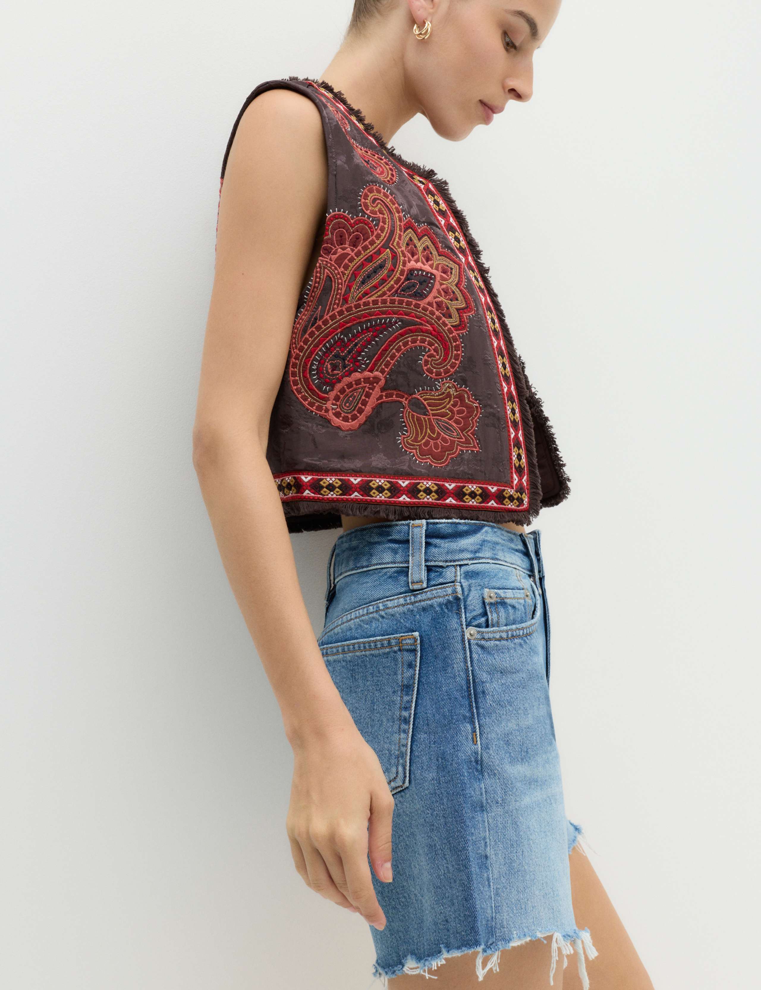 Embroidered Cropped Gilet 3 of 6