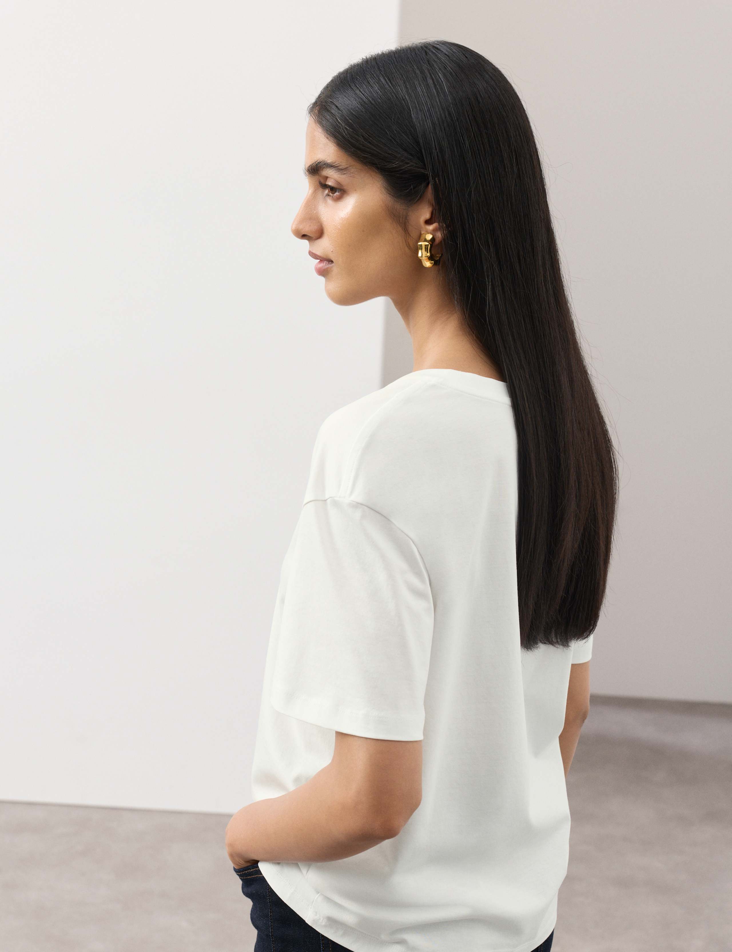 Pure Supima™ Cotton V-Neck T-shirt 7 of 7