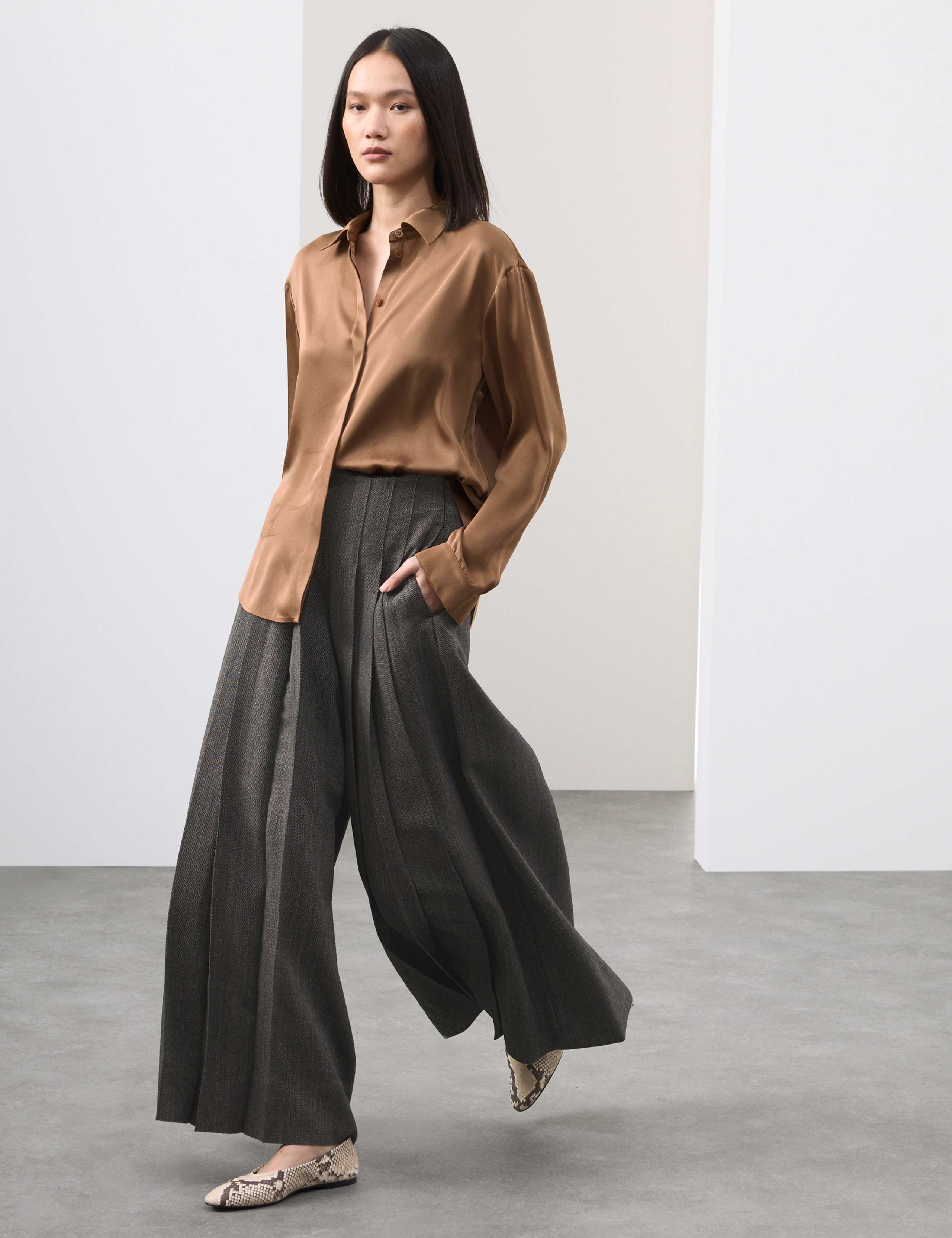 Modal Blend Satin Collared Relaxed Shirt 6 of 6