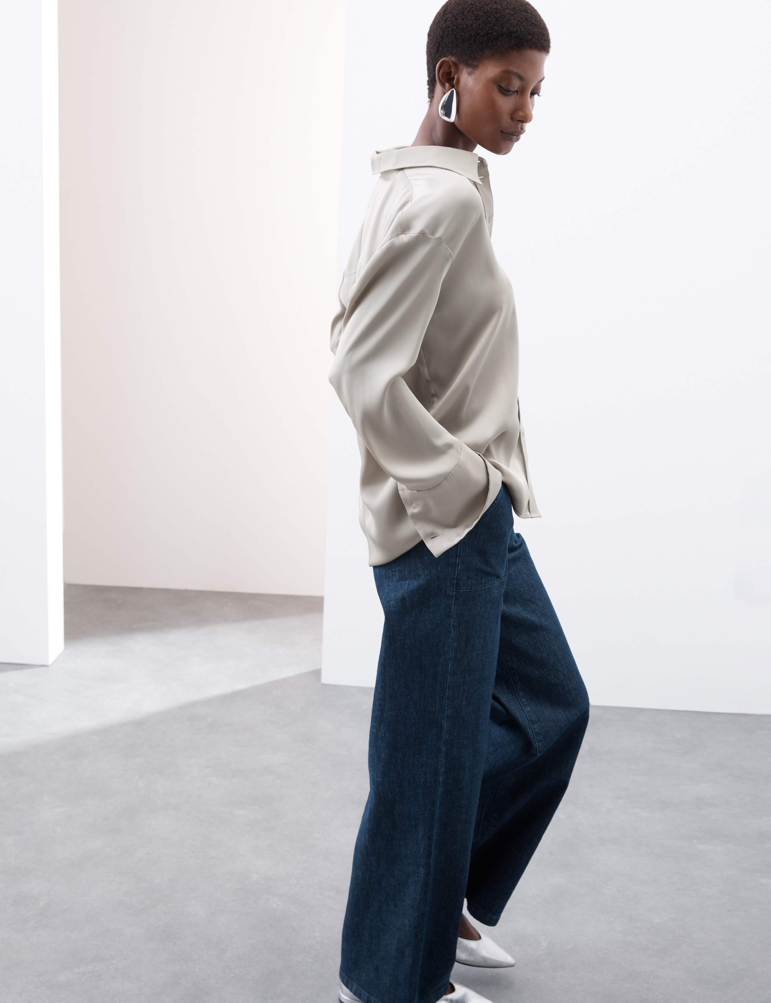 Satin Collared Relaxed Shirt 7 of 7