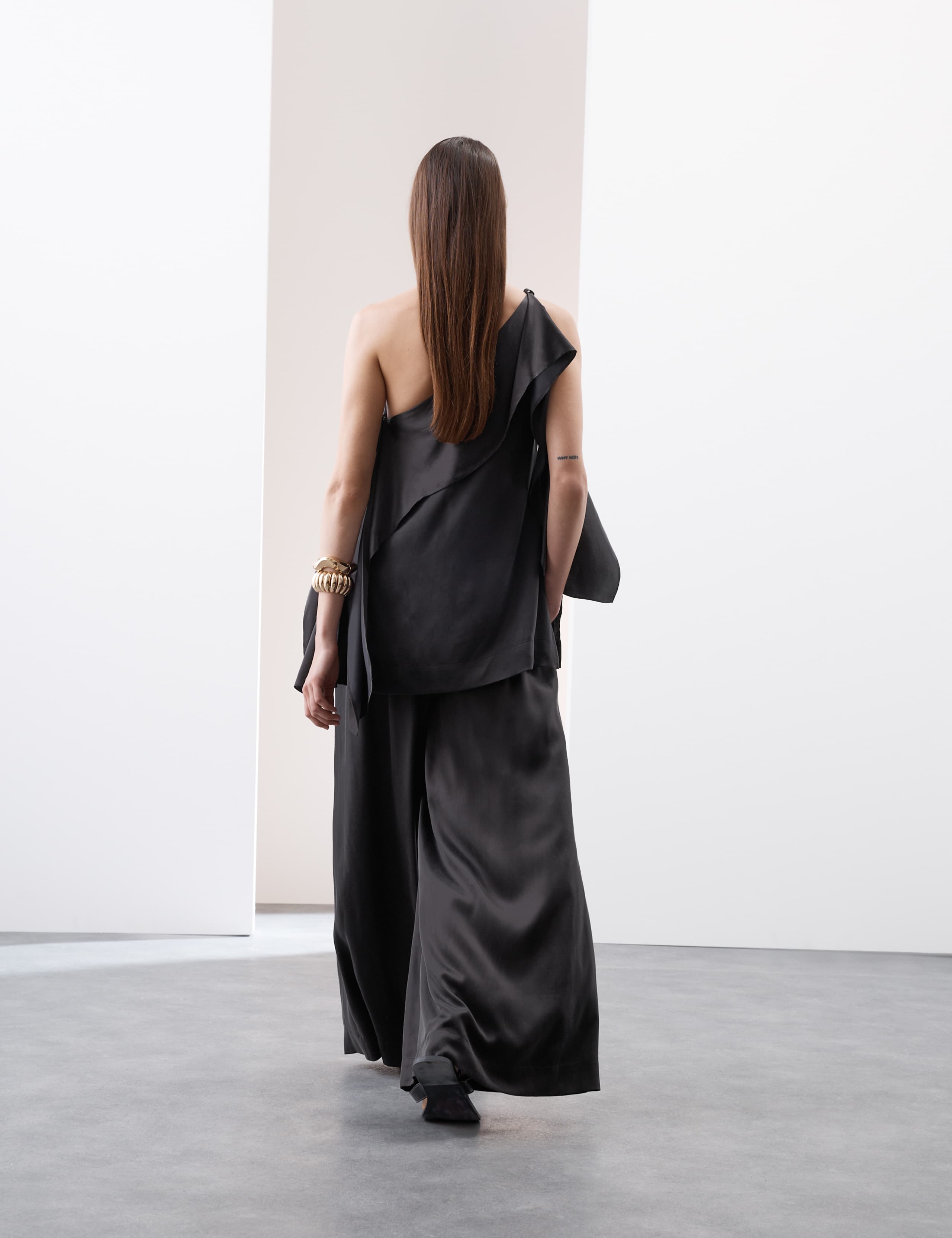 Cupro Rich One Shoulder Longline Top 6 of 7