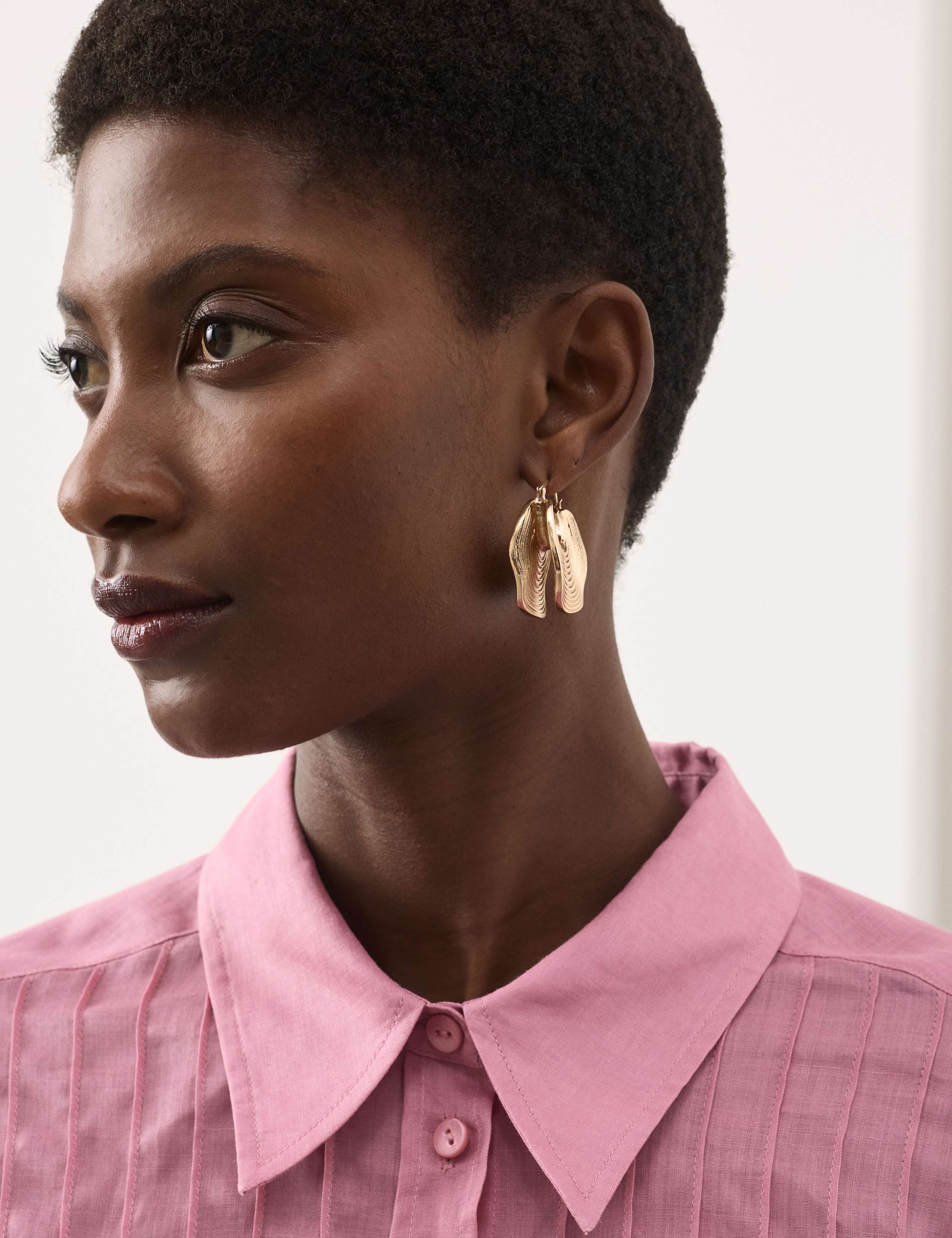 Pure Ramie Pintuck Waisted Shirt 3 of 7