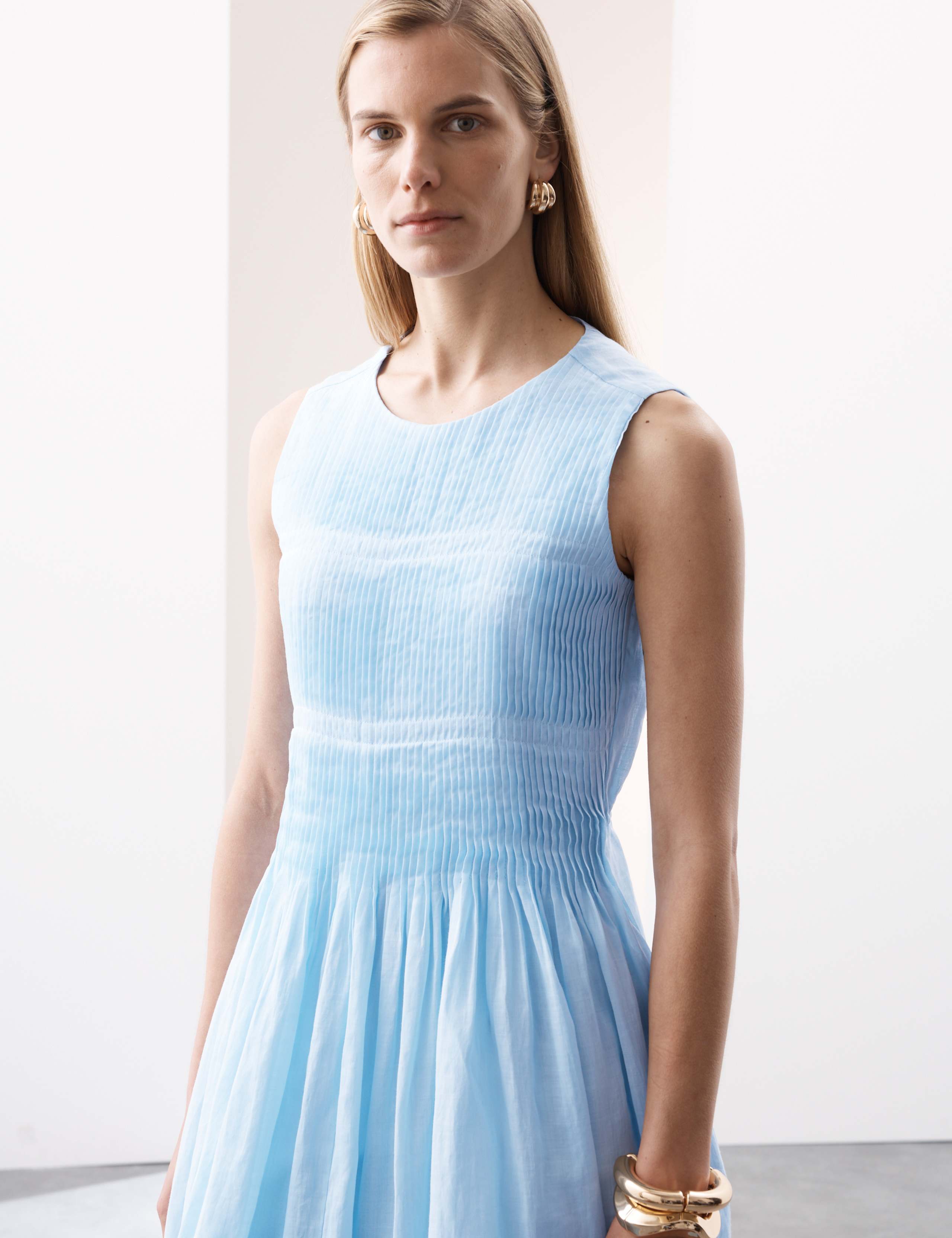 Pure Ramie Round Neck Pintuck Midi Shirred Dress 3 of 7