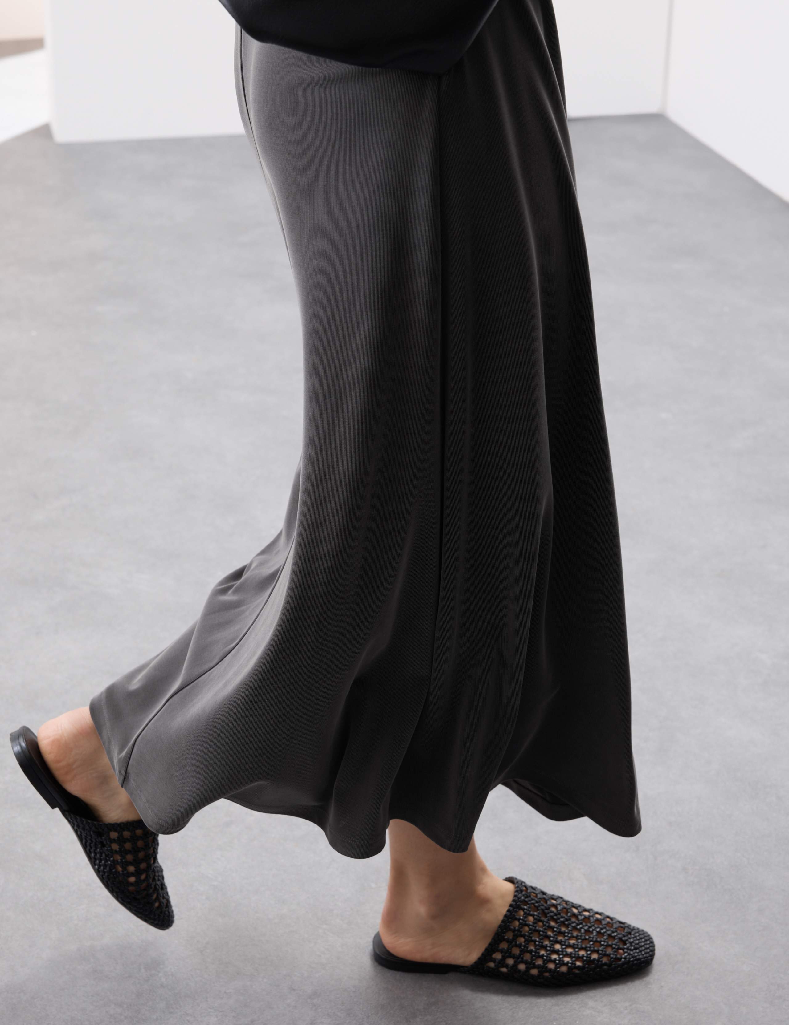 Jersey Ribbed Maxi Column Dress 3 of 7