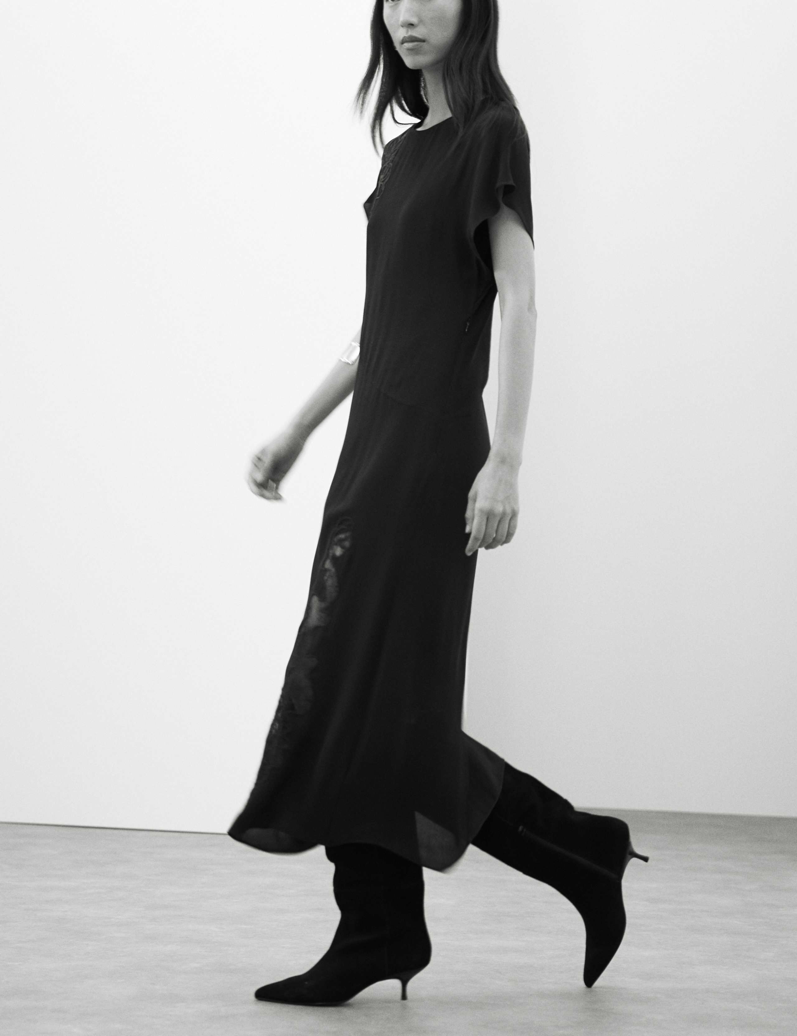 Lace Detail Midaxi Dress 4 of 7