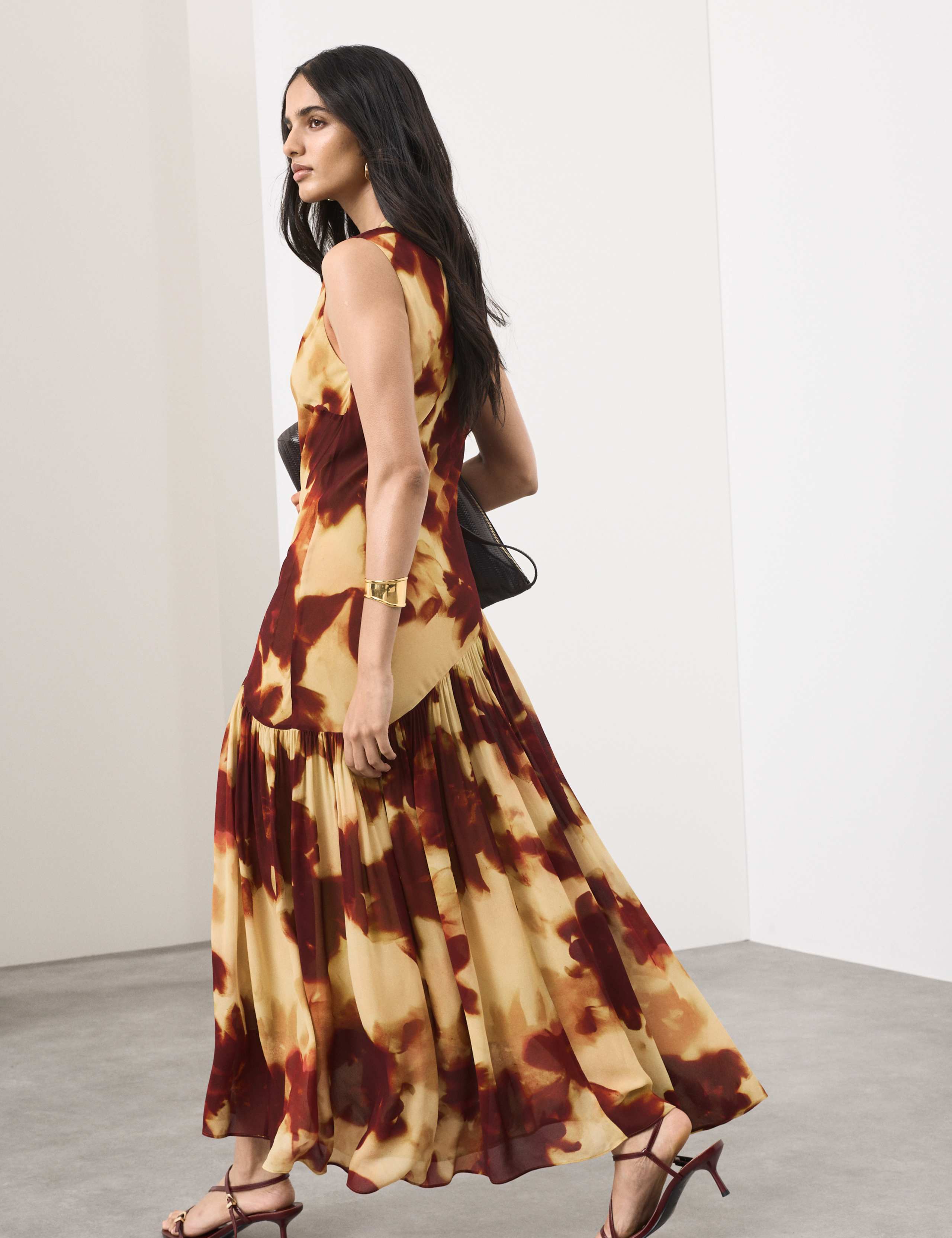 Printed Asymmetric Midaxi Dress 4 of 7