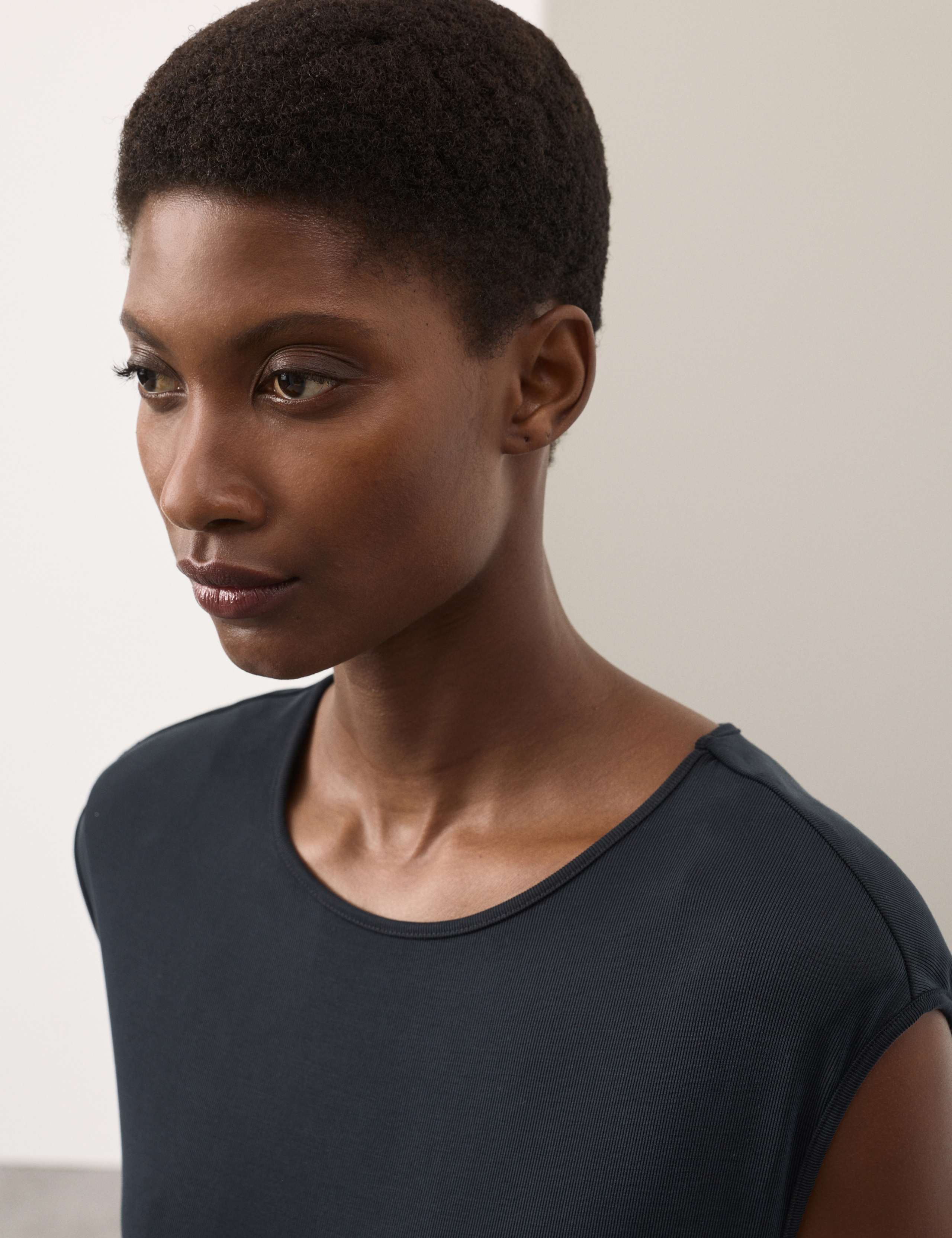 Ribbed Jersey Shoulder Pad Midaxi Dress 4 of 7