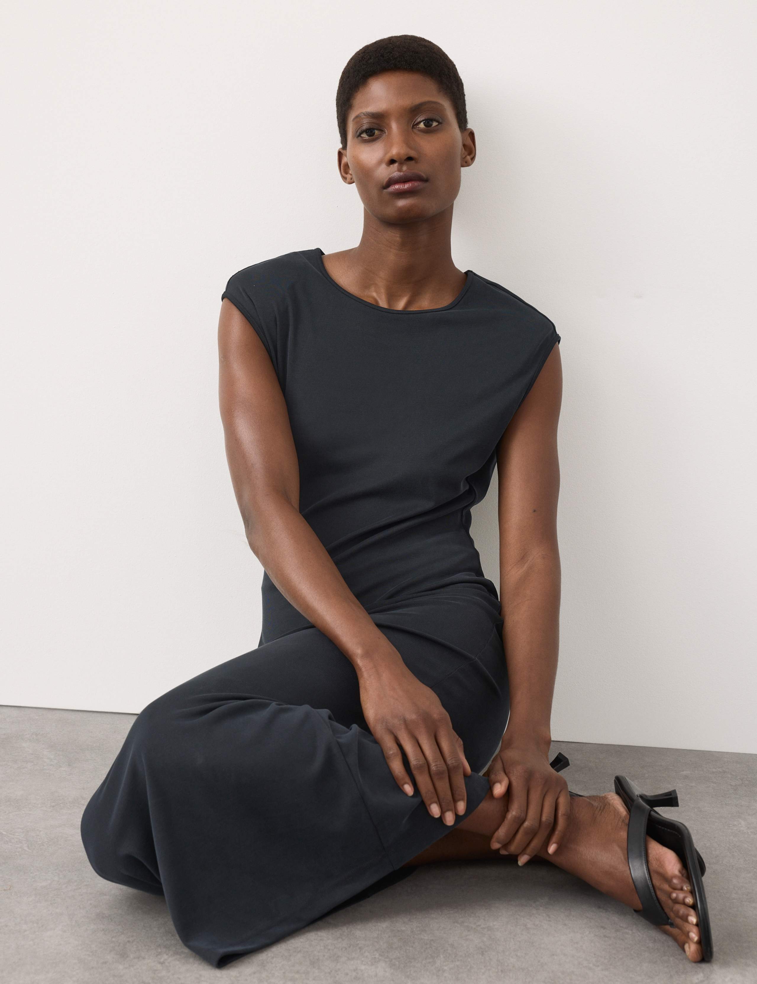 Ribbed Jersey Shoulder Pad Midaxi Dress 7 of 7