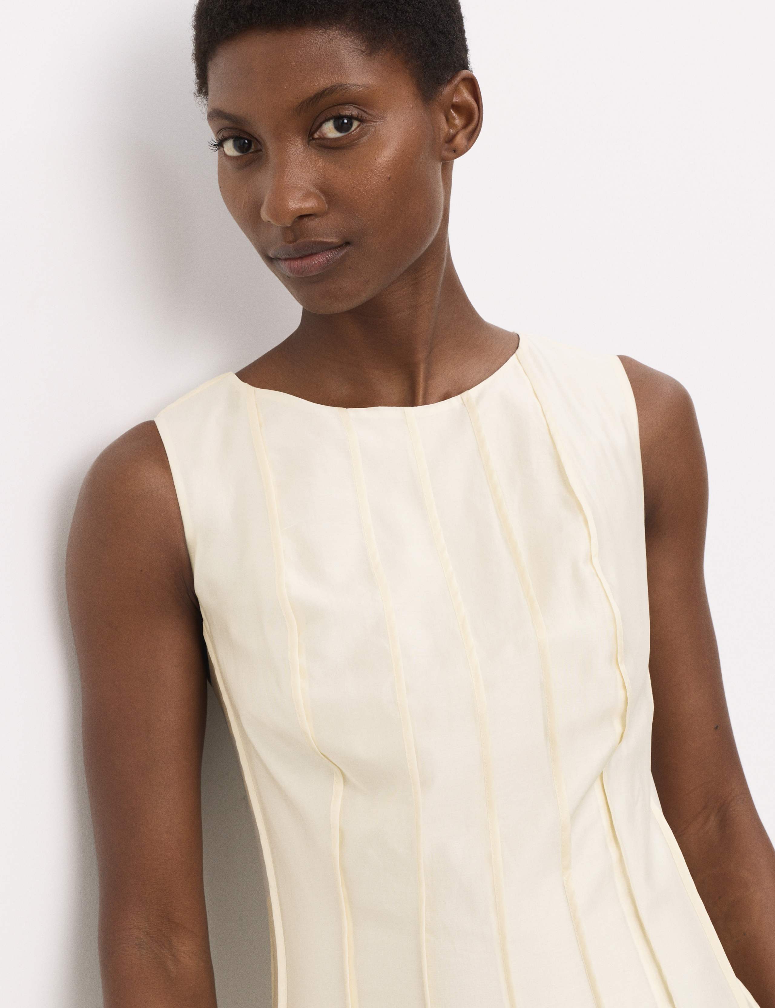 Lyocell Rich Seam Detail Midaxi Dress 3 of 7