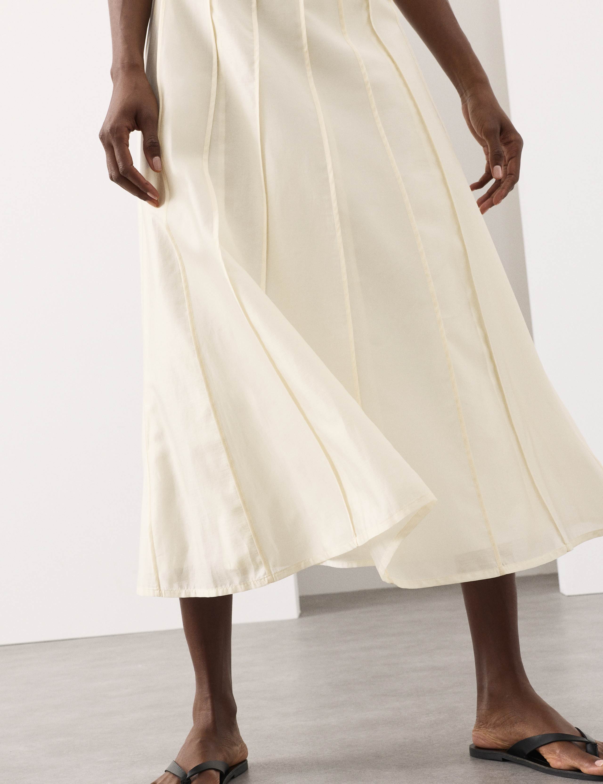 Lyocell Rich Seam Detail Midaxi Dress 5 of 7