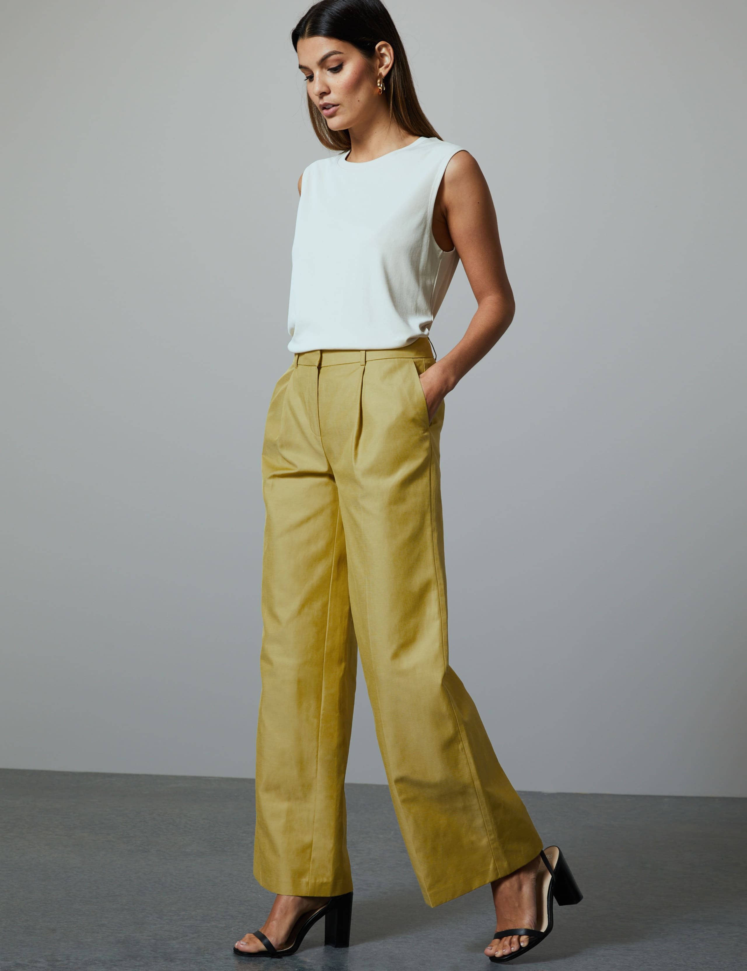 Linen Blend Wide Leg Trousers 1 of 5