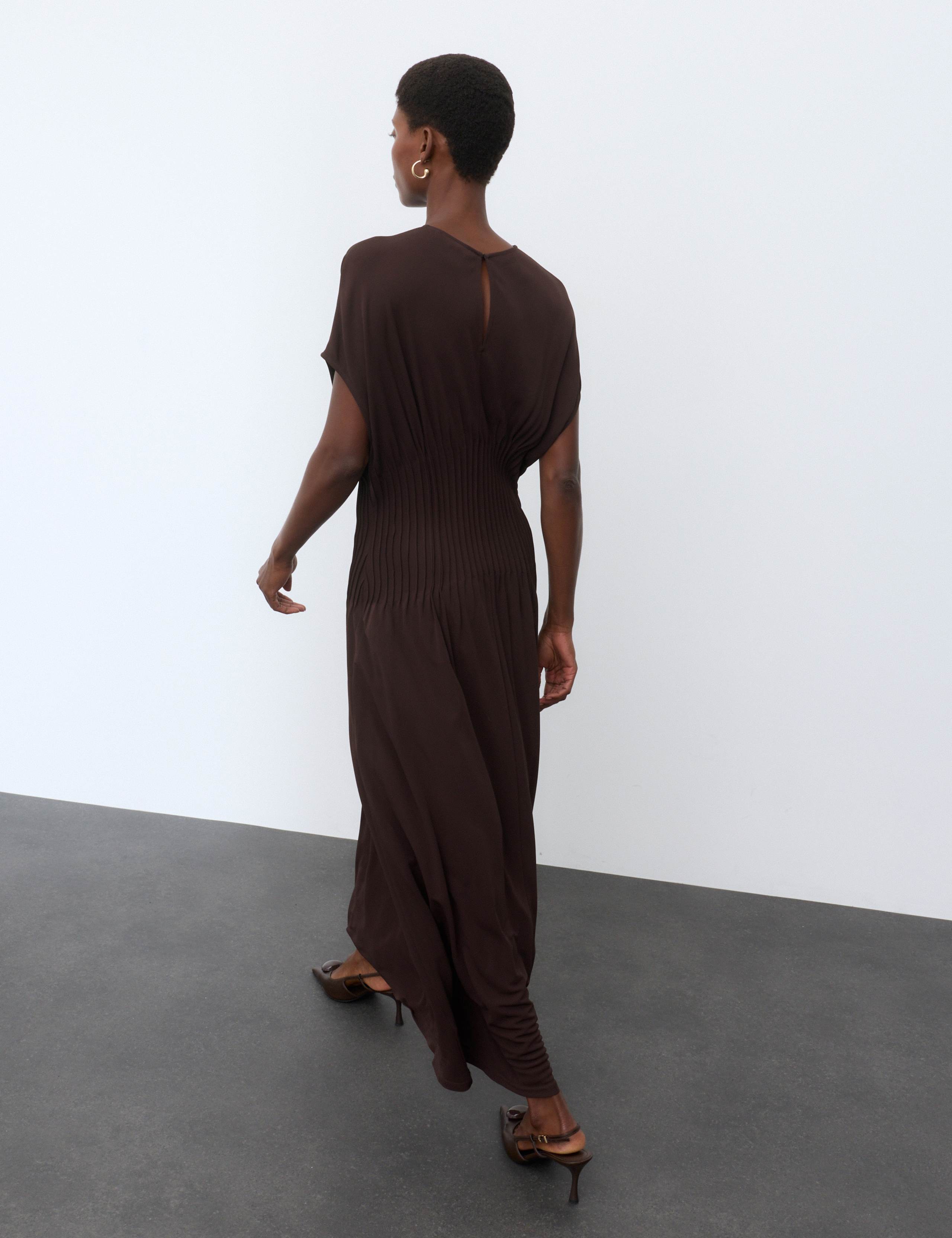 Jersey Pintuck Maxi Dress 4 of 7