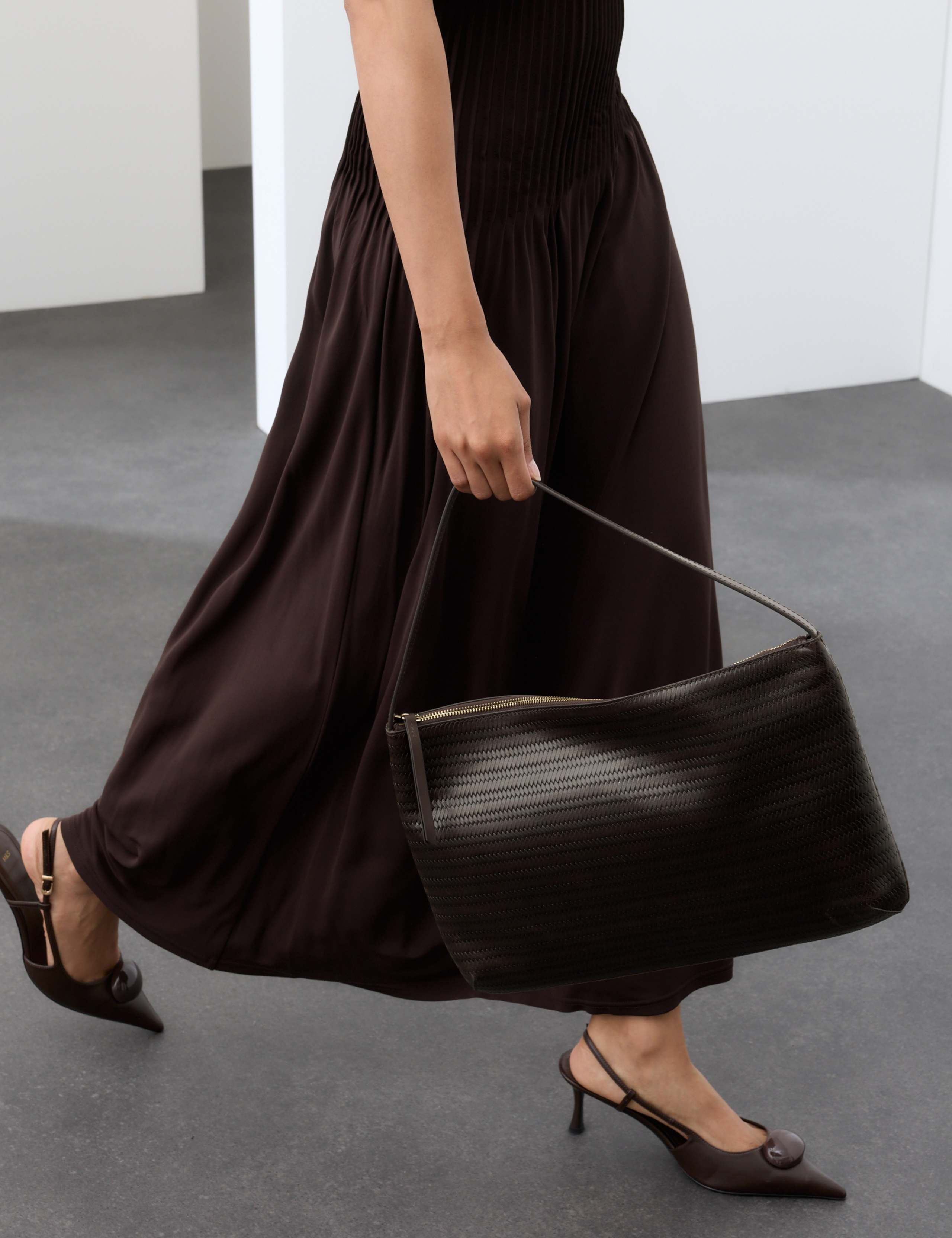 Jersey Pintuck Maxi Dress 7 of 9