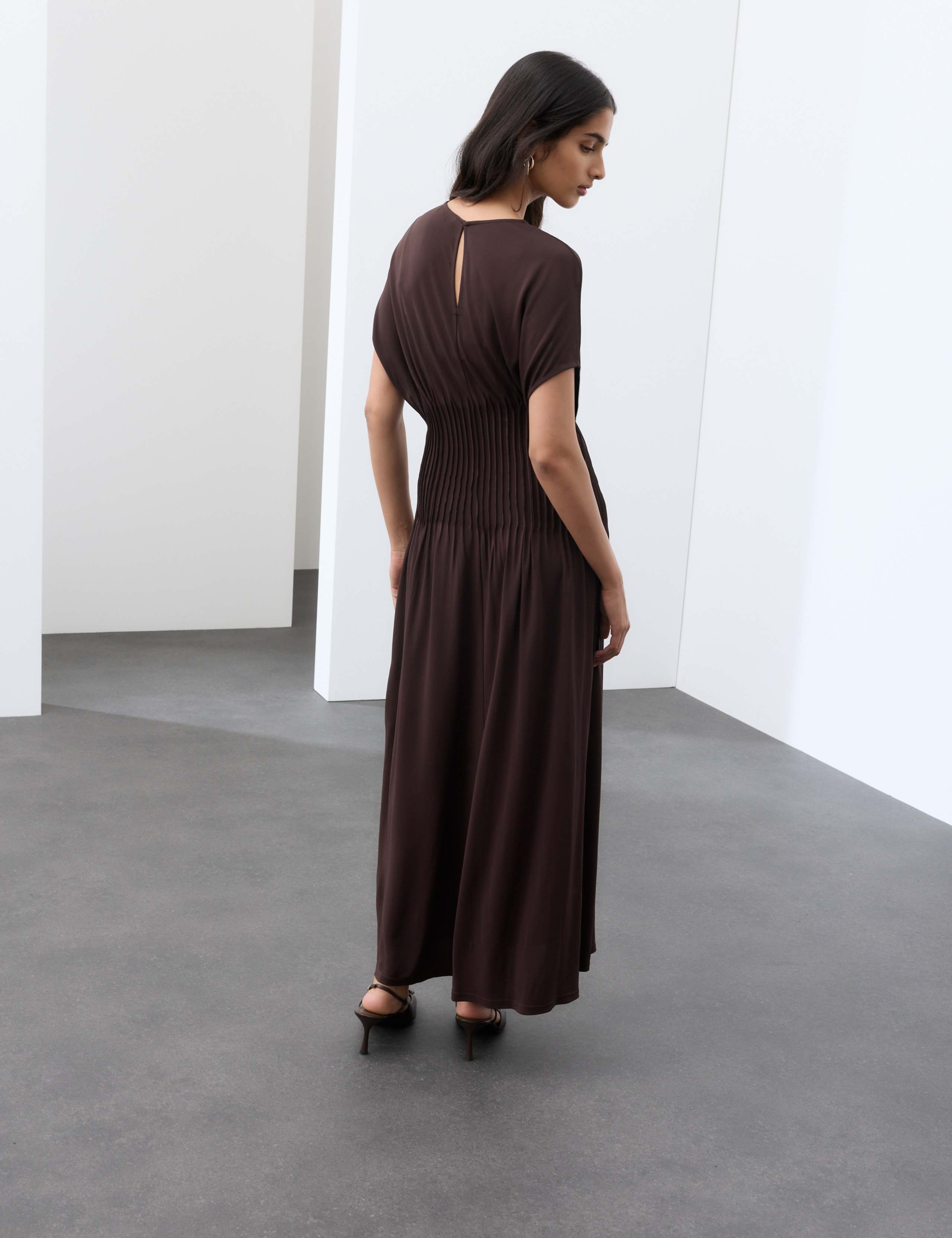 Jersey Pintuck Maxi Dress 8 of 9