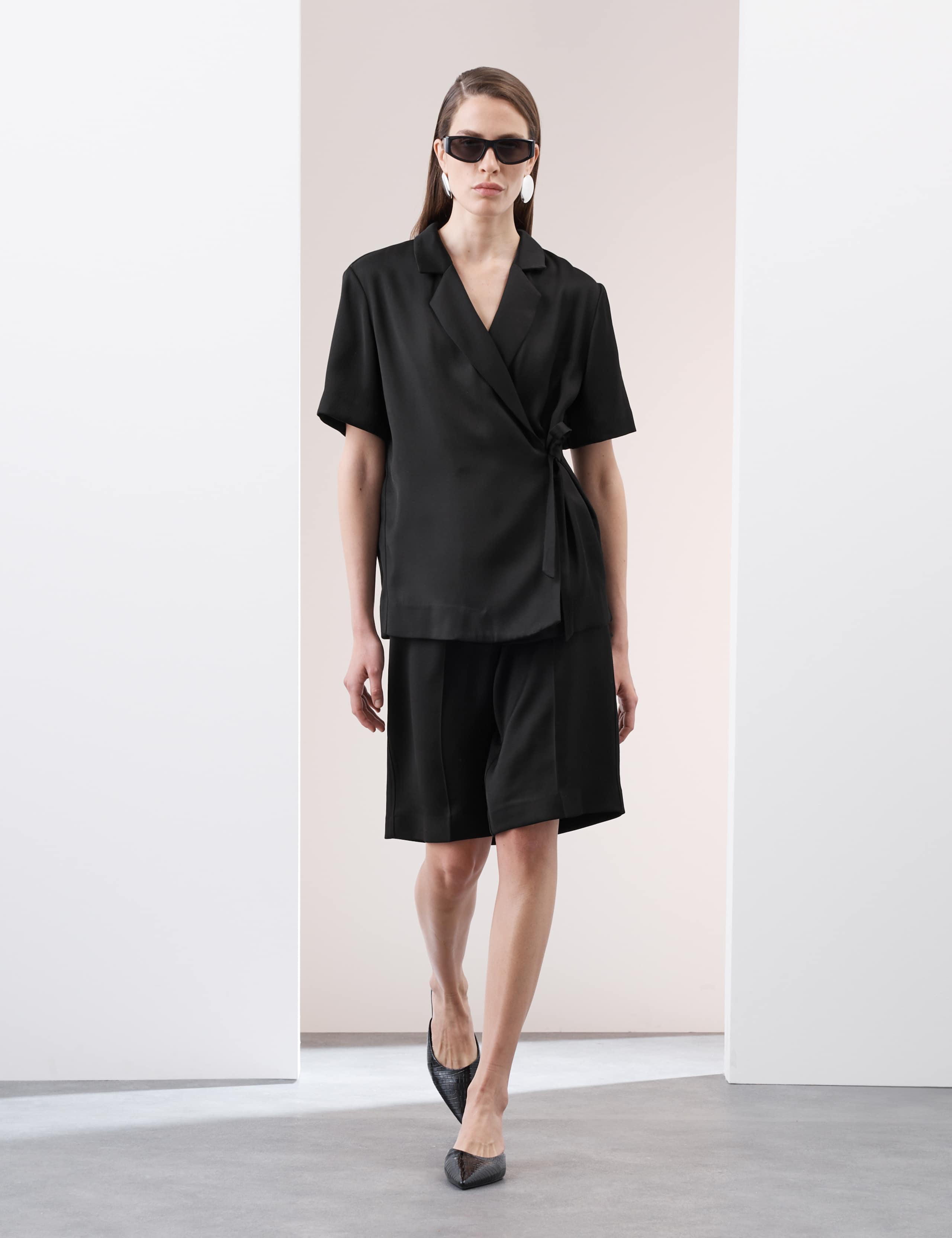 Textured Short Sleeve Tie Waist Blazer 5 of 6