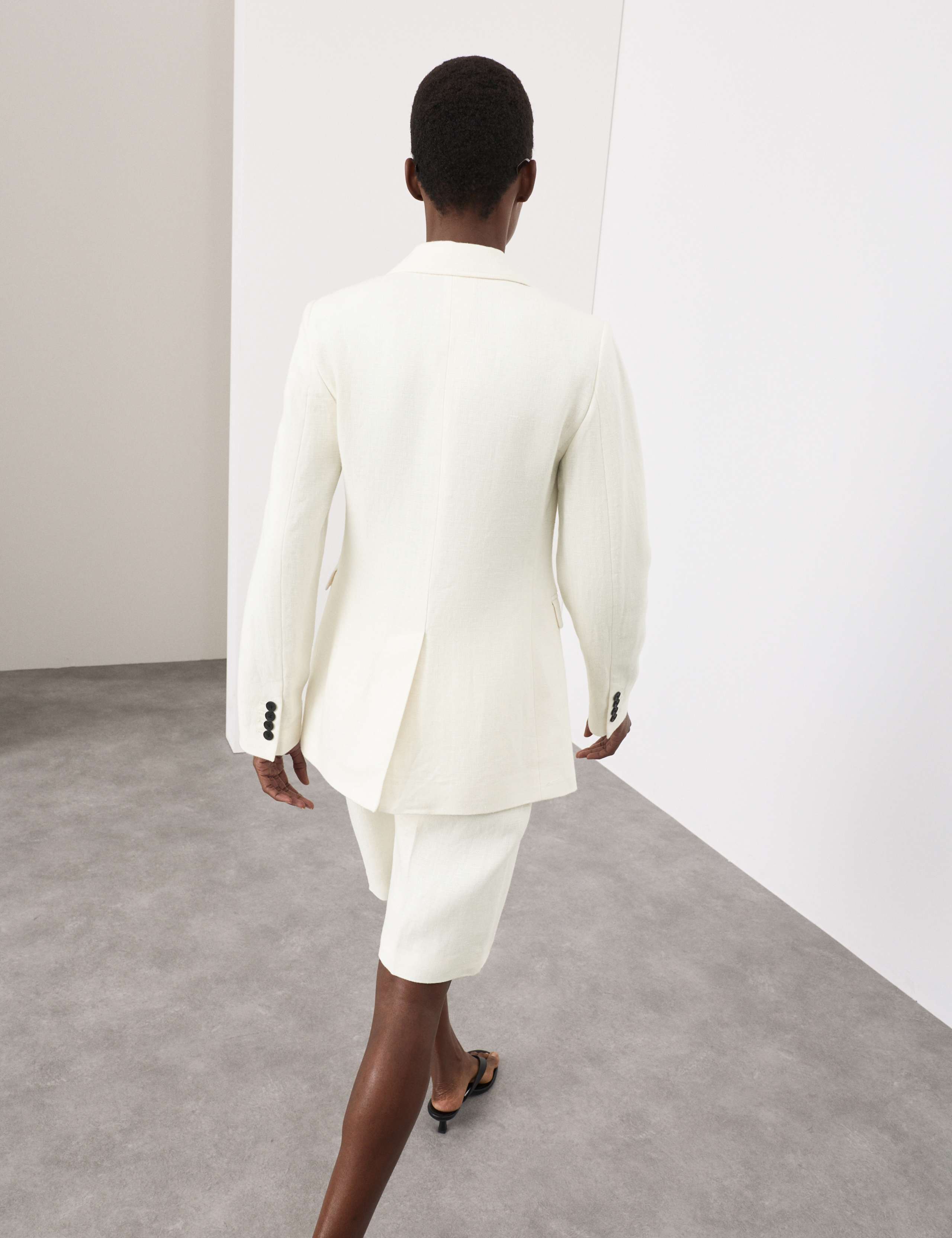 Pure Linen Tailored Blazer 4 of 7