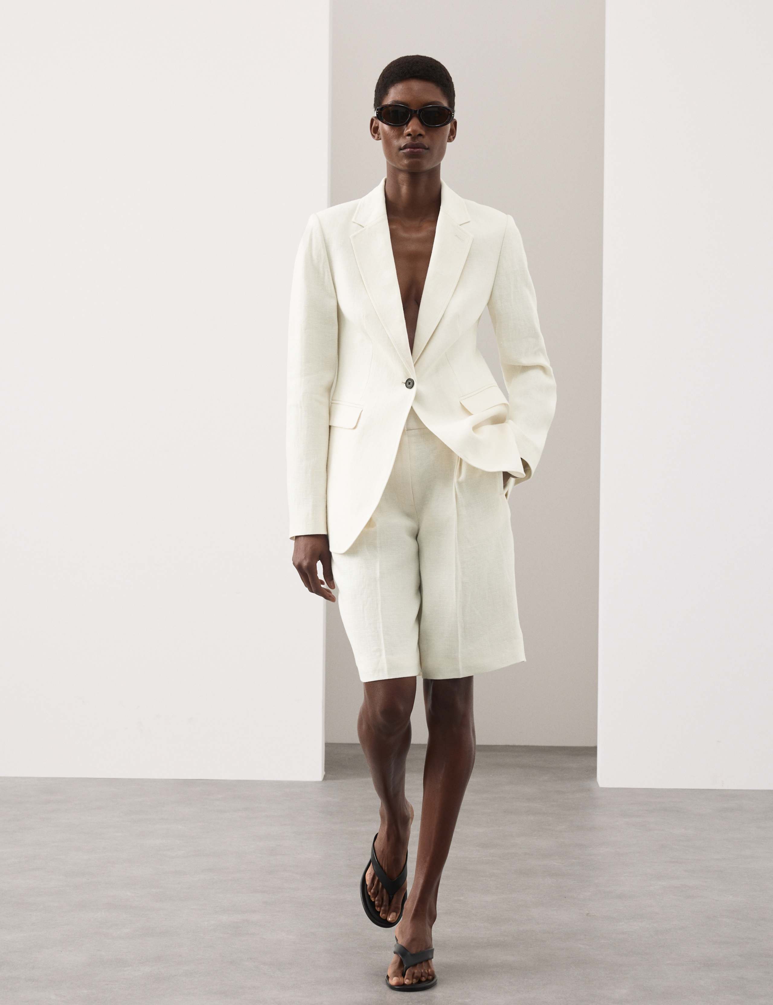 Pure Linen Tailored Blazer 5 of 7