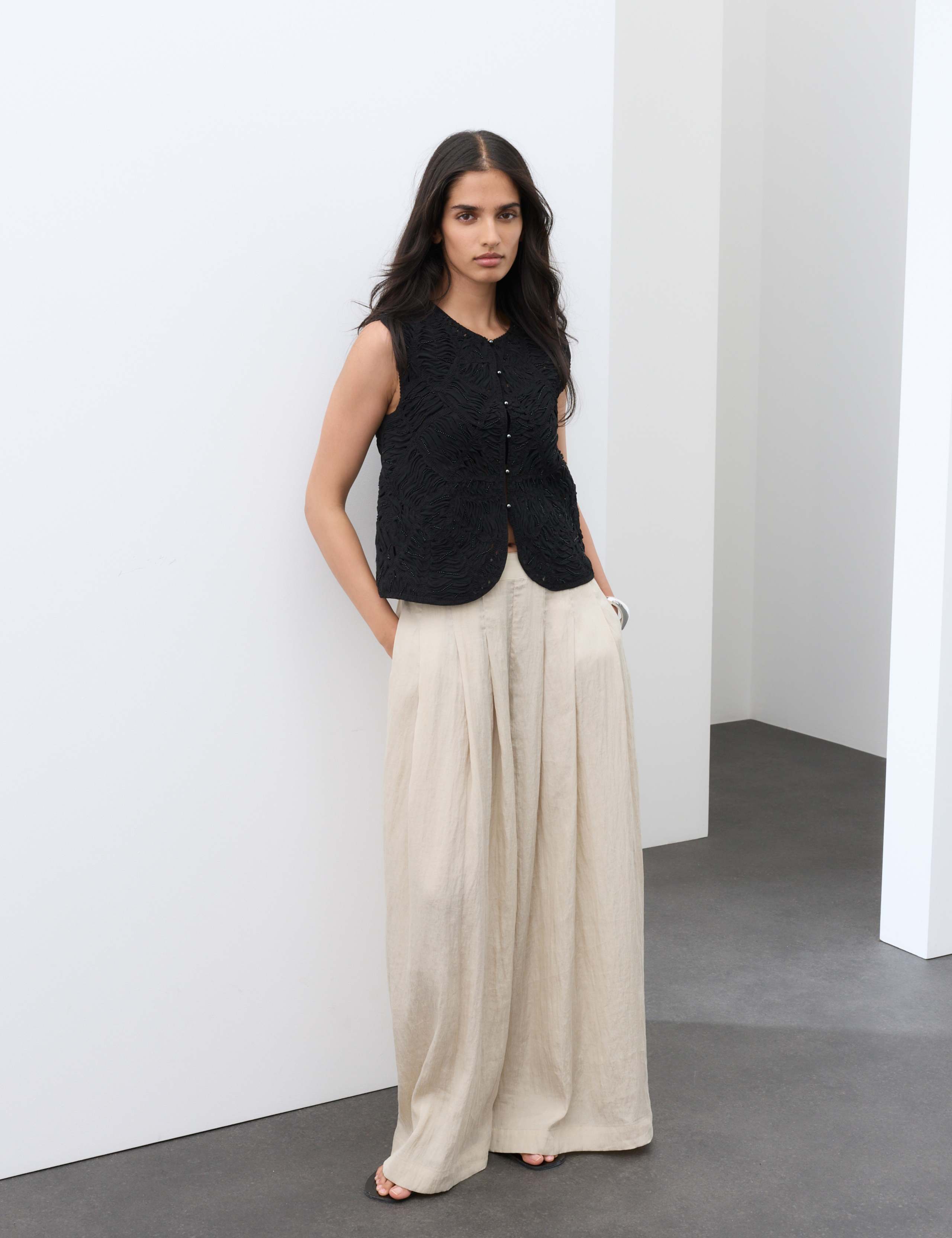 Macrame Hand Beaded Waistcoat 4 of 7