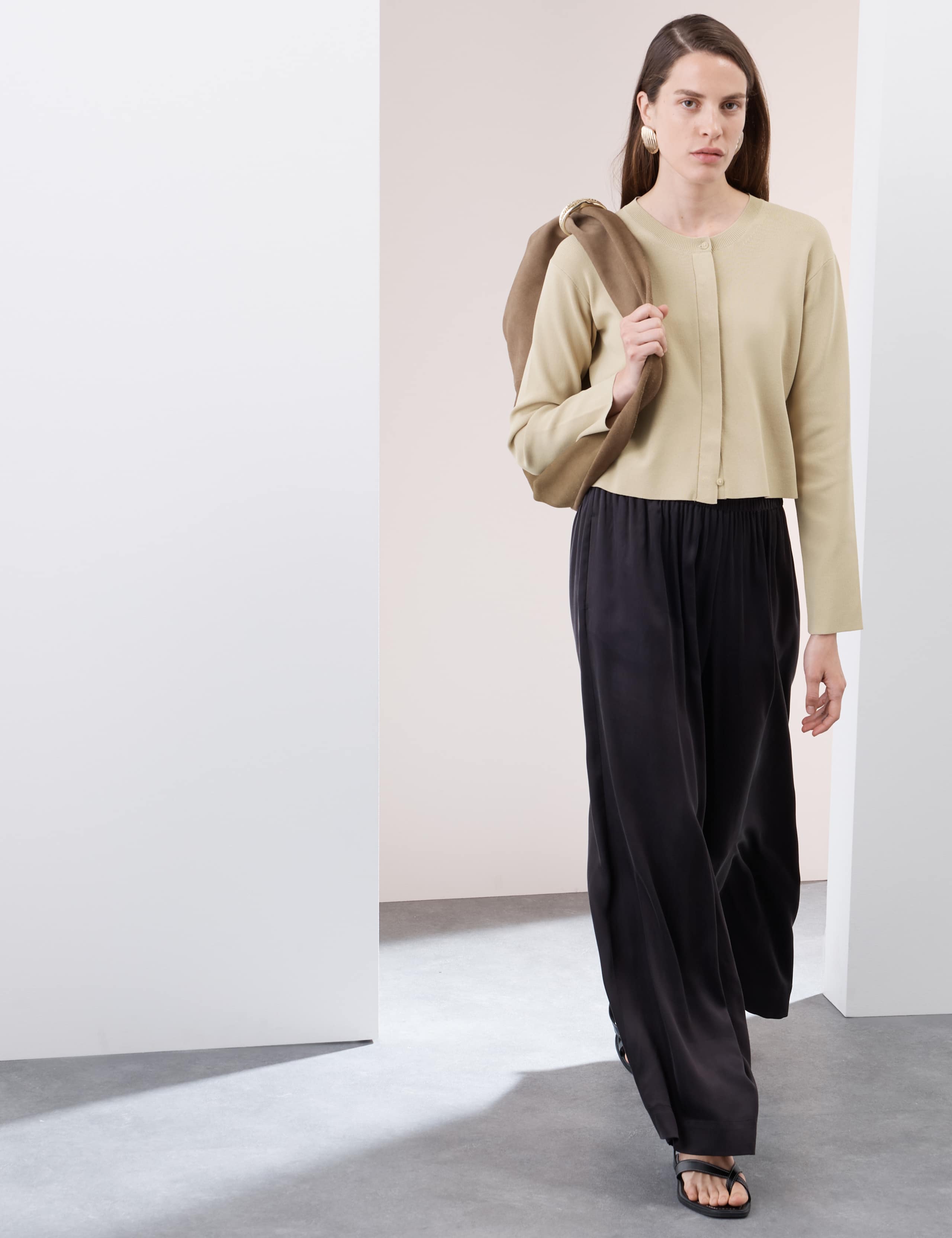Crew Neck Button Front Cropped Cardigan 3 of 7