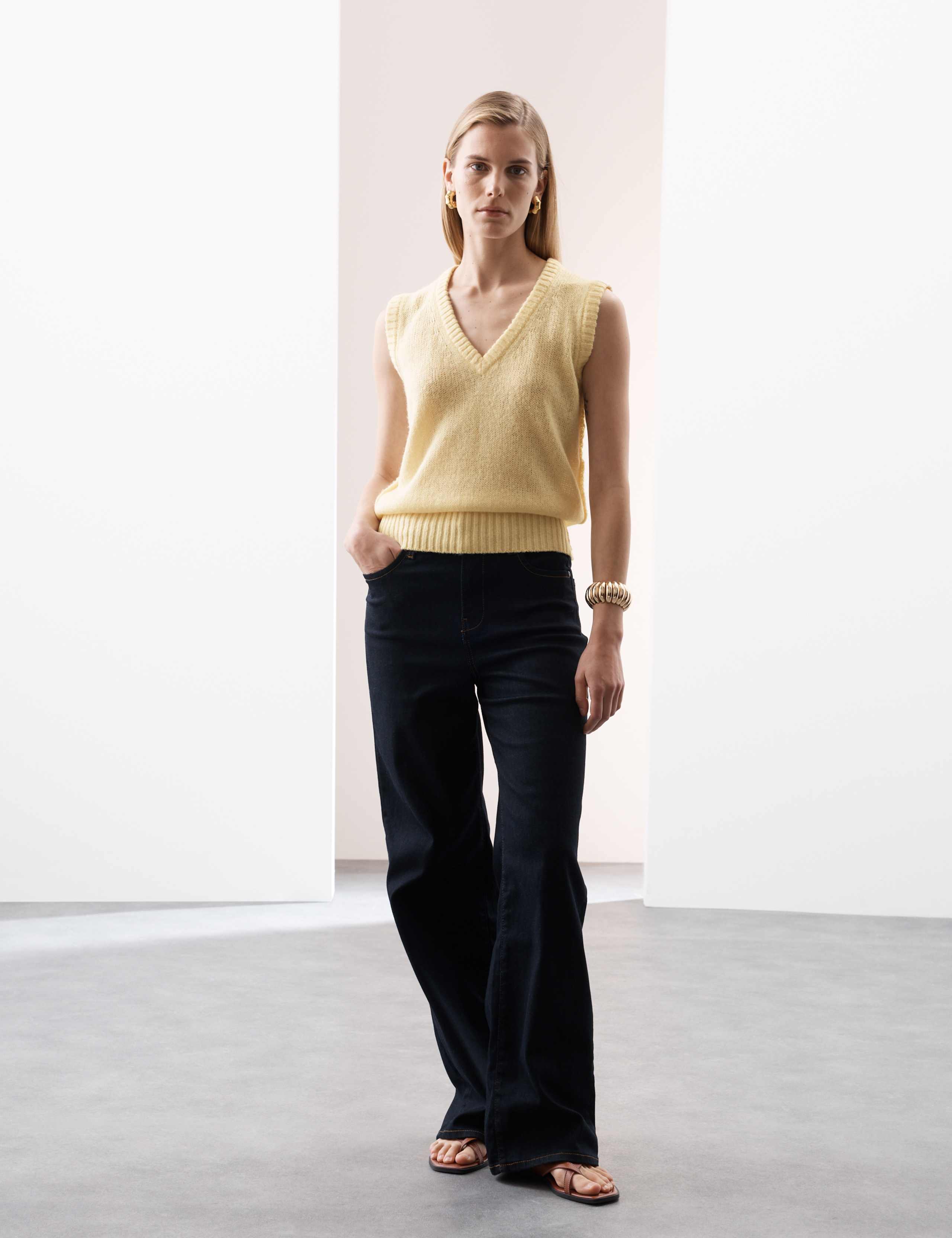 V-Neck Knitted Vest With Cashmere 3 of 8