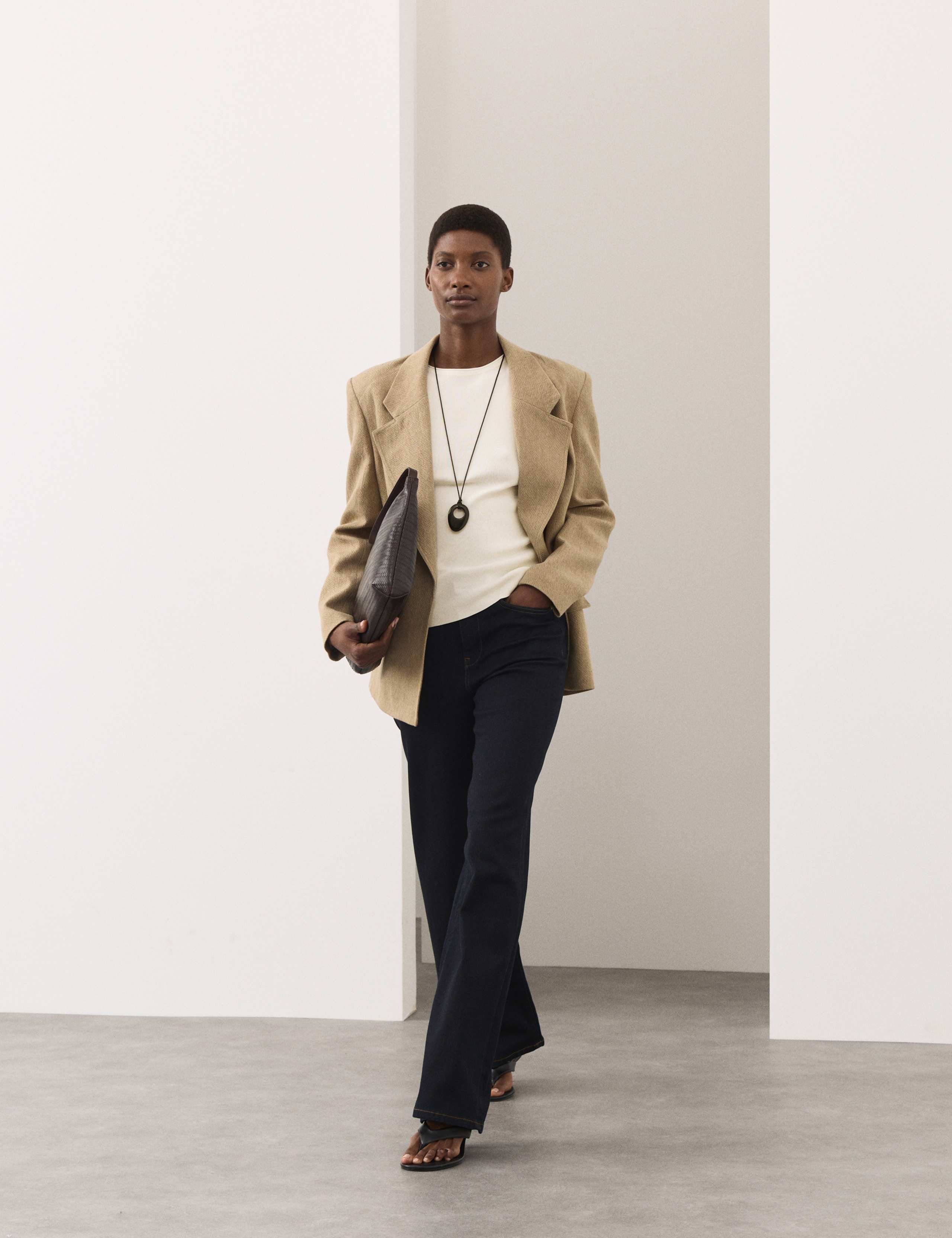 Crew Neck Fitted Knitted Vest 5 of 5