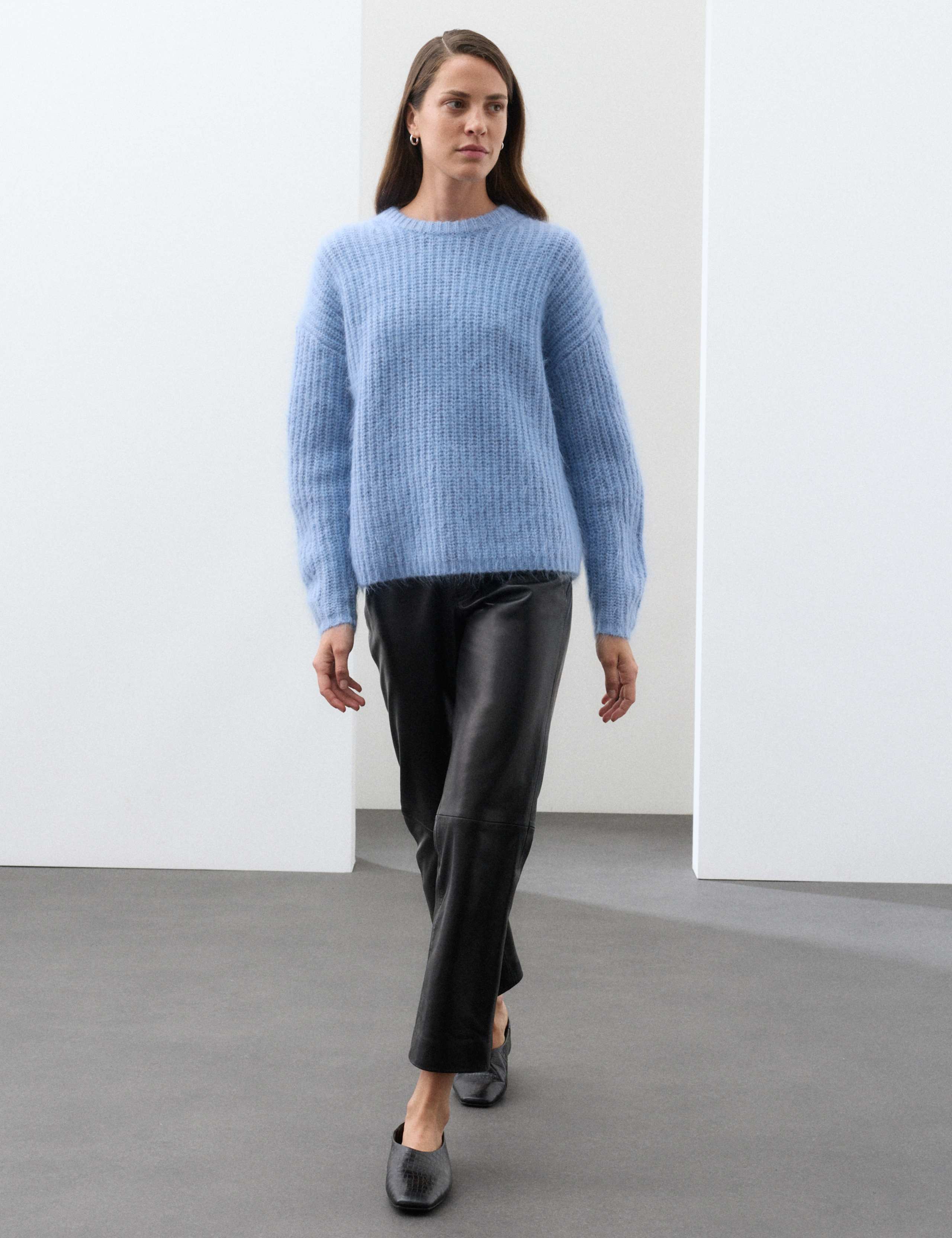Mohair Blend Fluffy Ribbed Relaxed Jumper 4 of 7