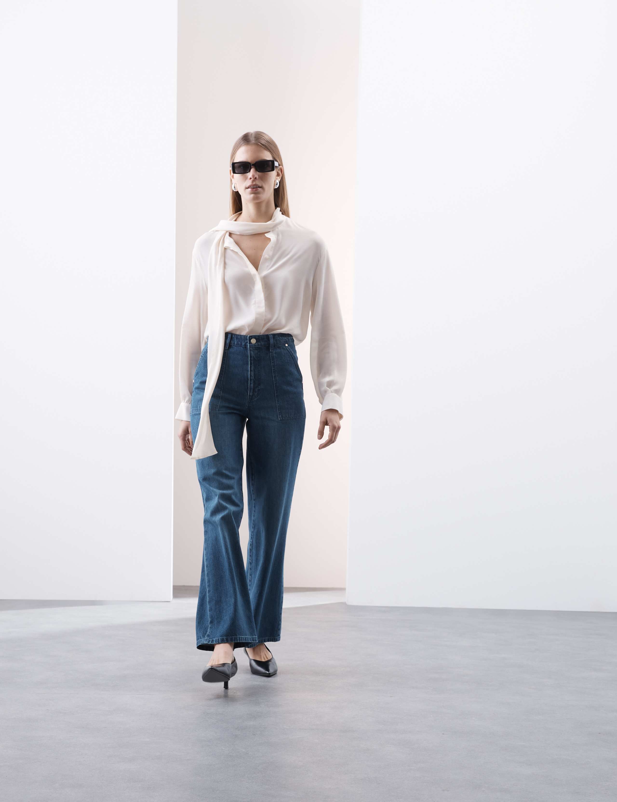 High Waisted Straight Leg Carpenter Jean 5 of 5