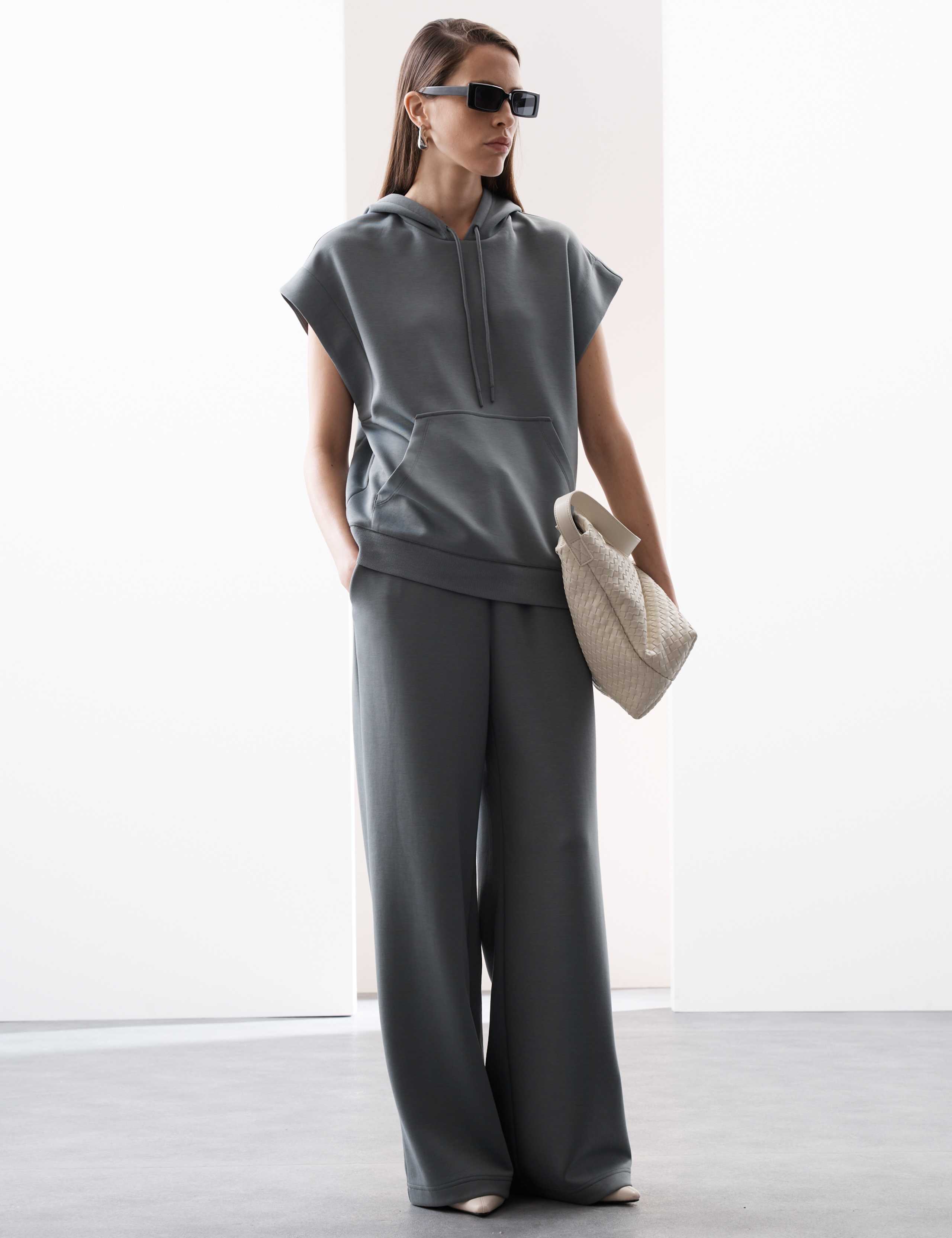 Drawstring Wide Leg Joggers 3 of 5
