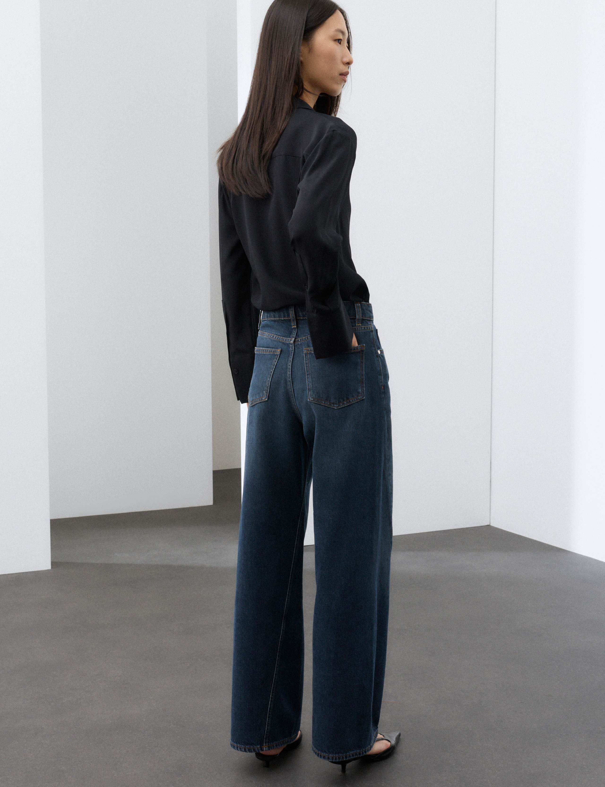 High Waisted Seam Detail Barrel Jeans 3 of 7