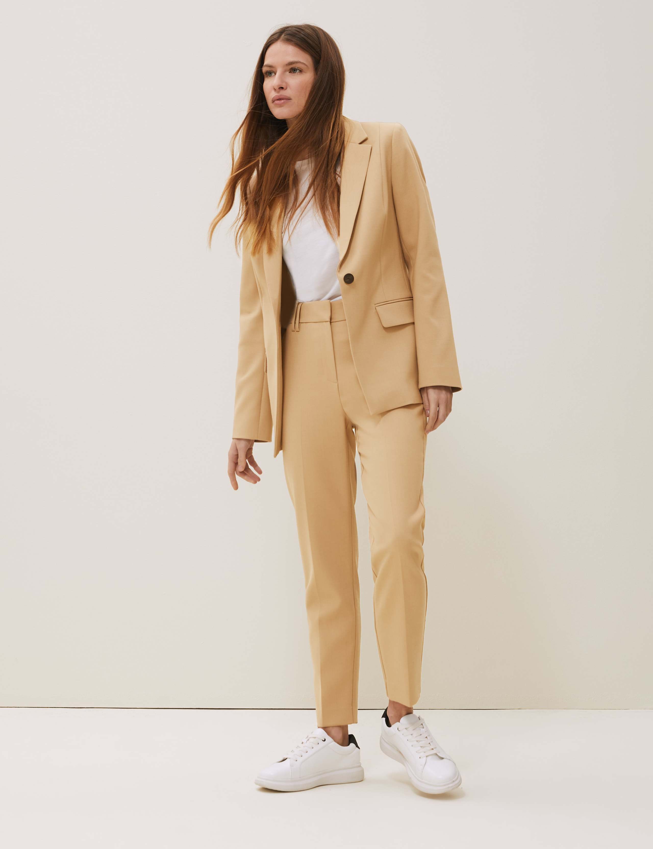 Tailored Single Breasted Blazer with Wool 3 of 6