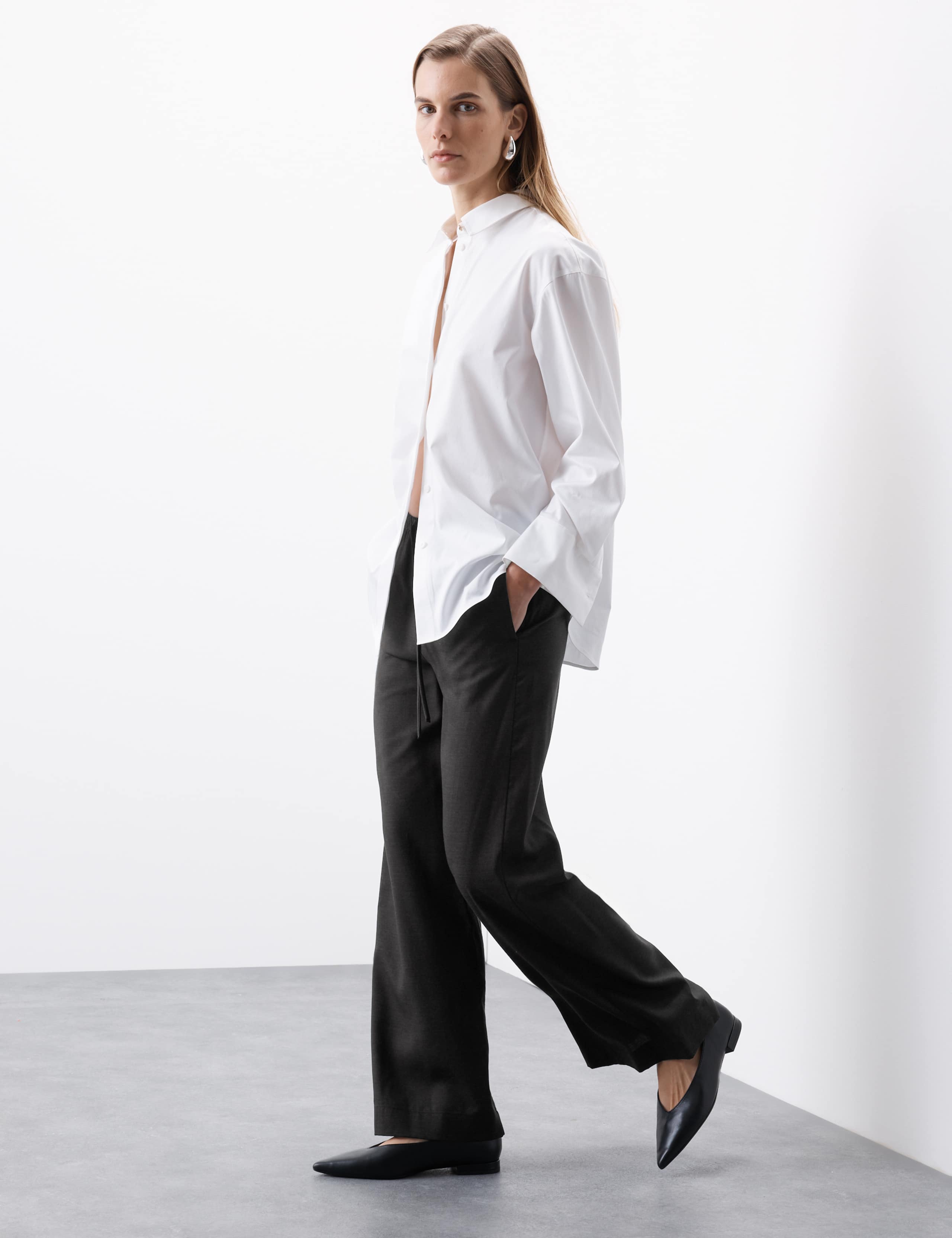 Lyocell Rich Wide Leg Trousers with Wool 5 of 6