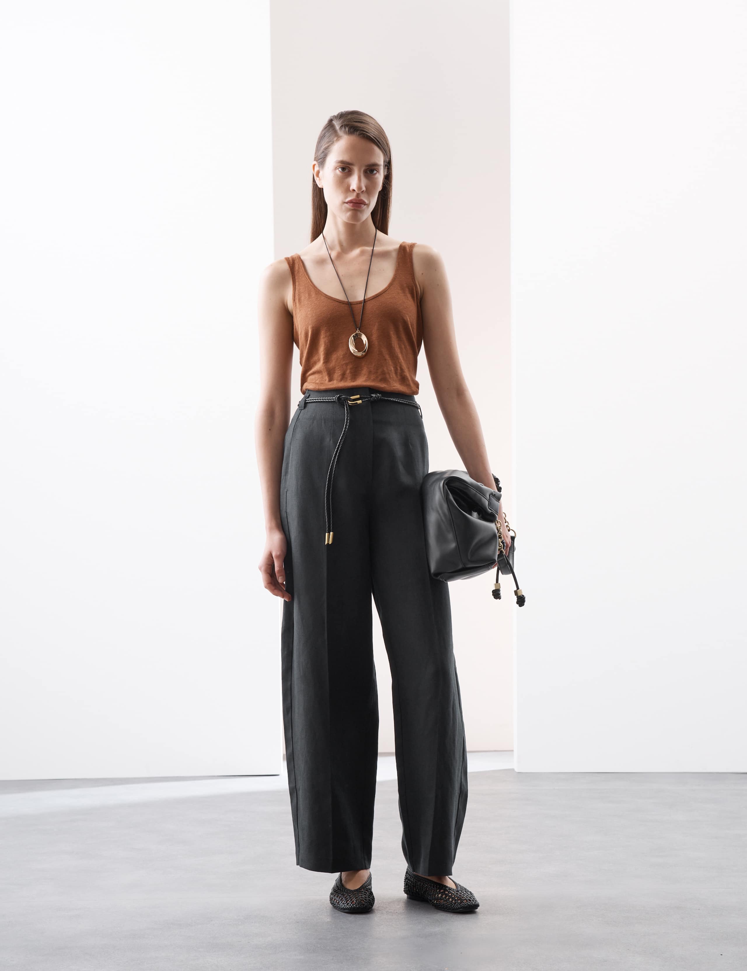 Linen Rich Belted Carrot Leg Trousers 4 of 5