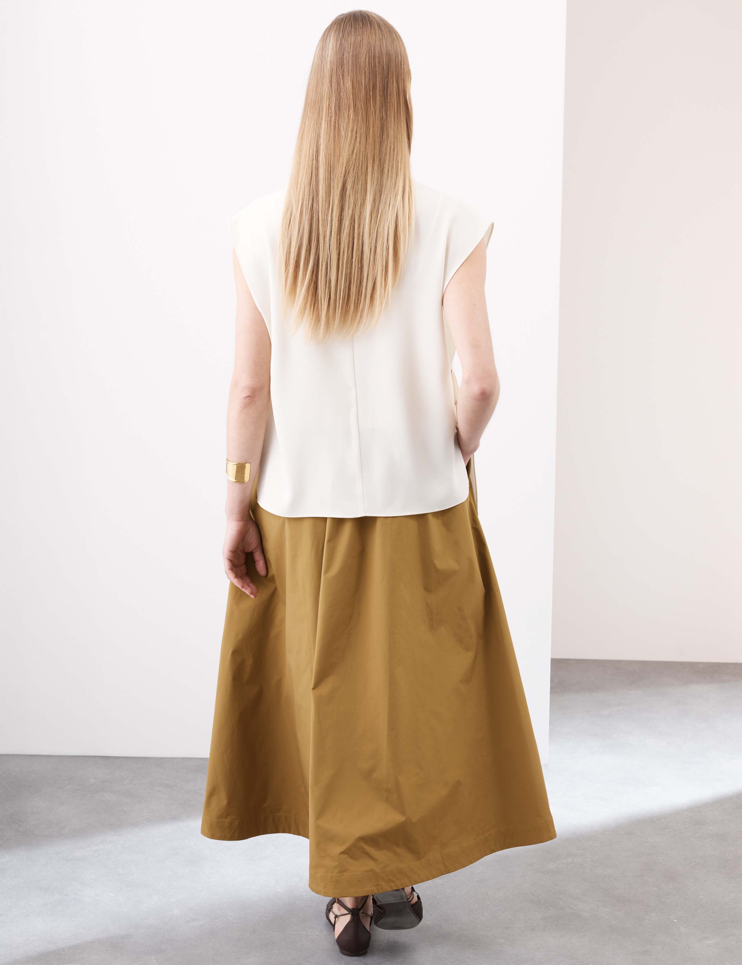 Pleated Midi A-Line Skirt 4 of 6