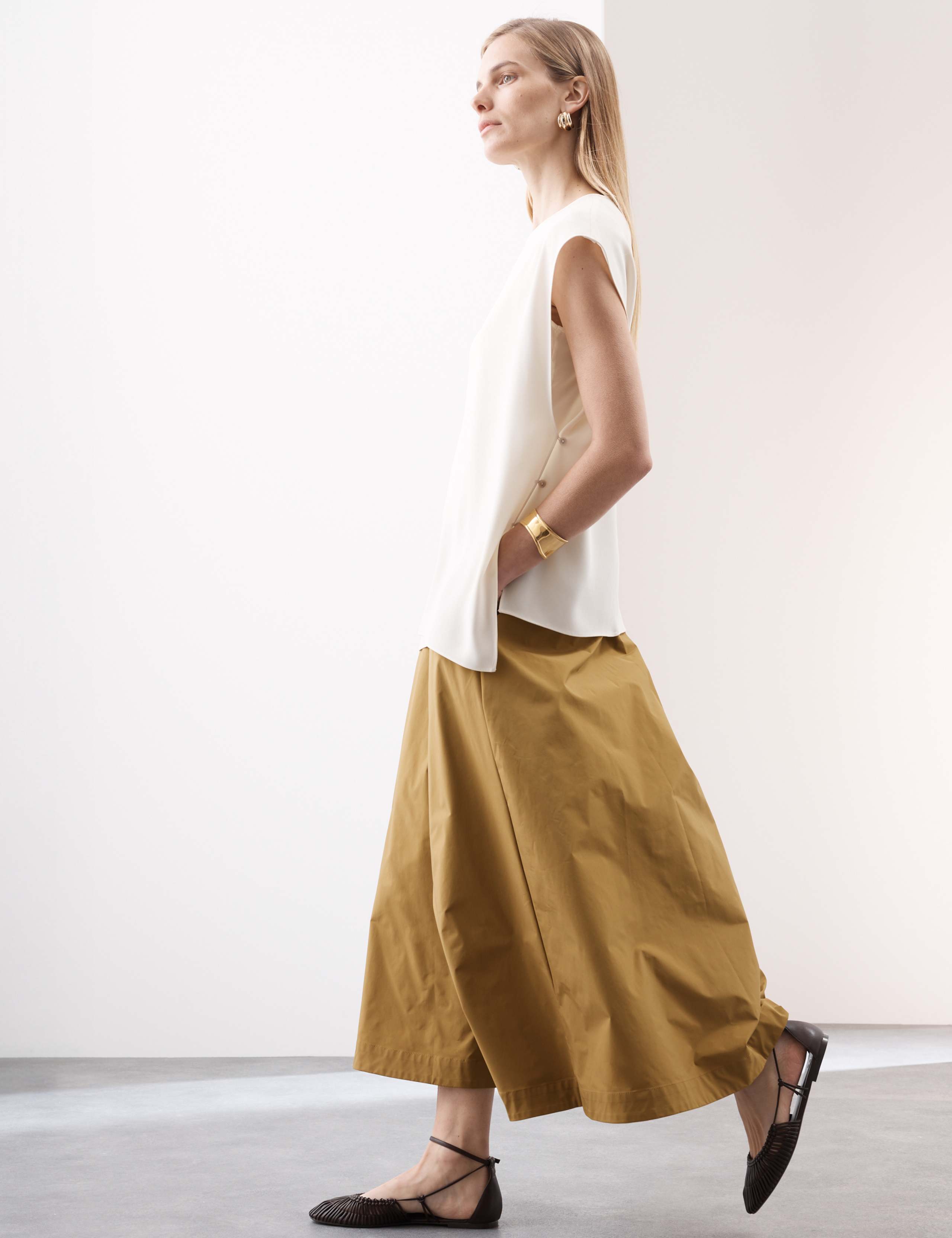 Pleated Midi A-Line Skirt 6 of 6