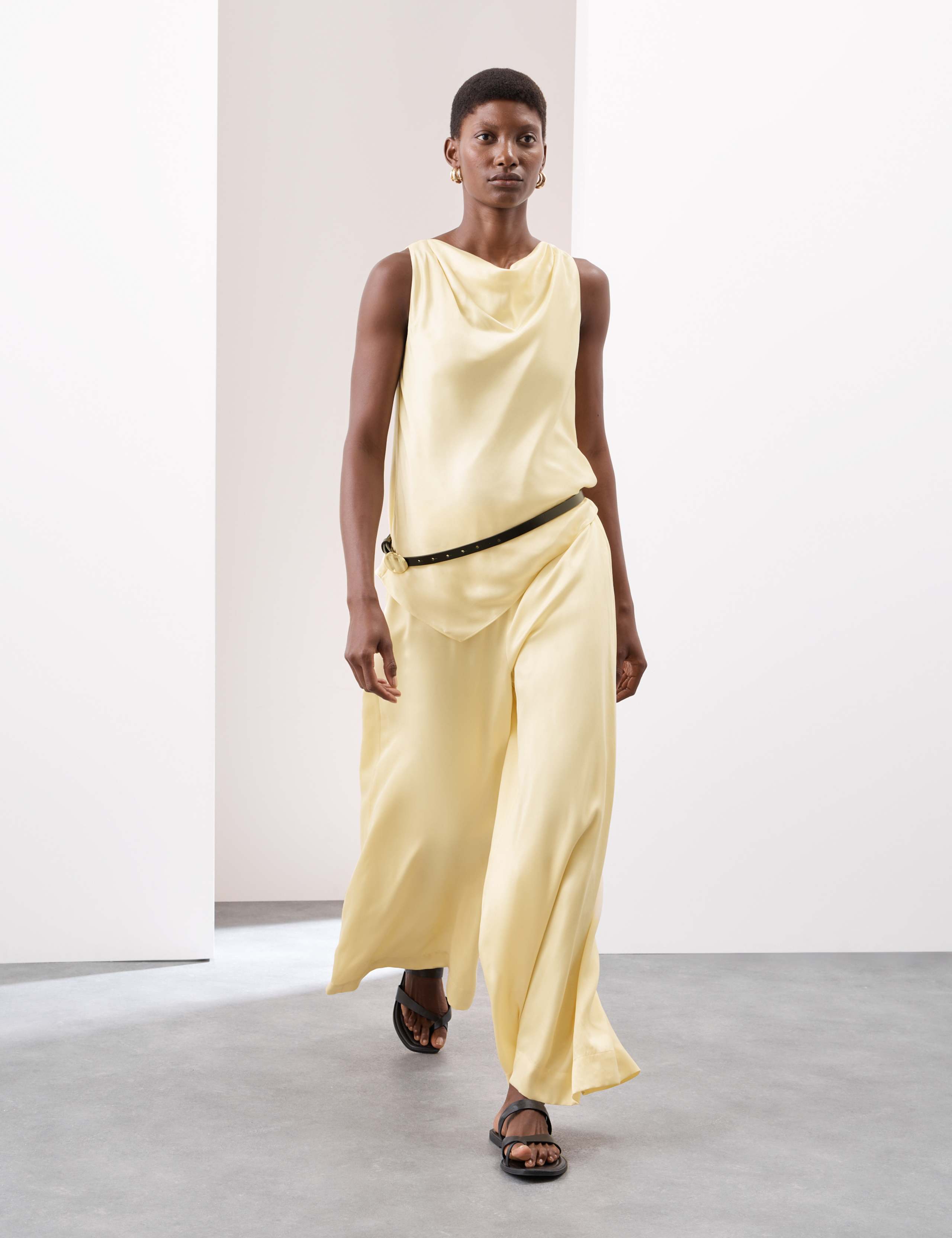 Cupro Rich Wide Leg Trousers 3 of 5