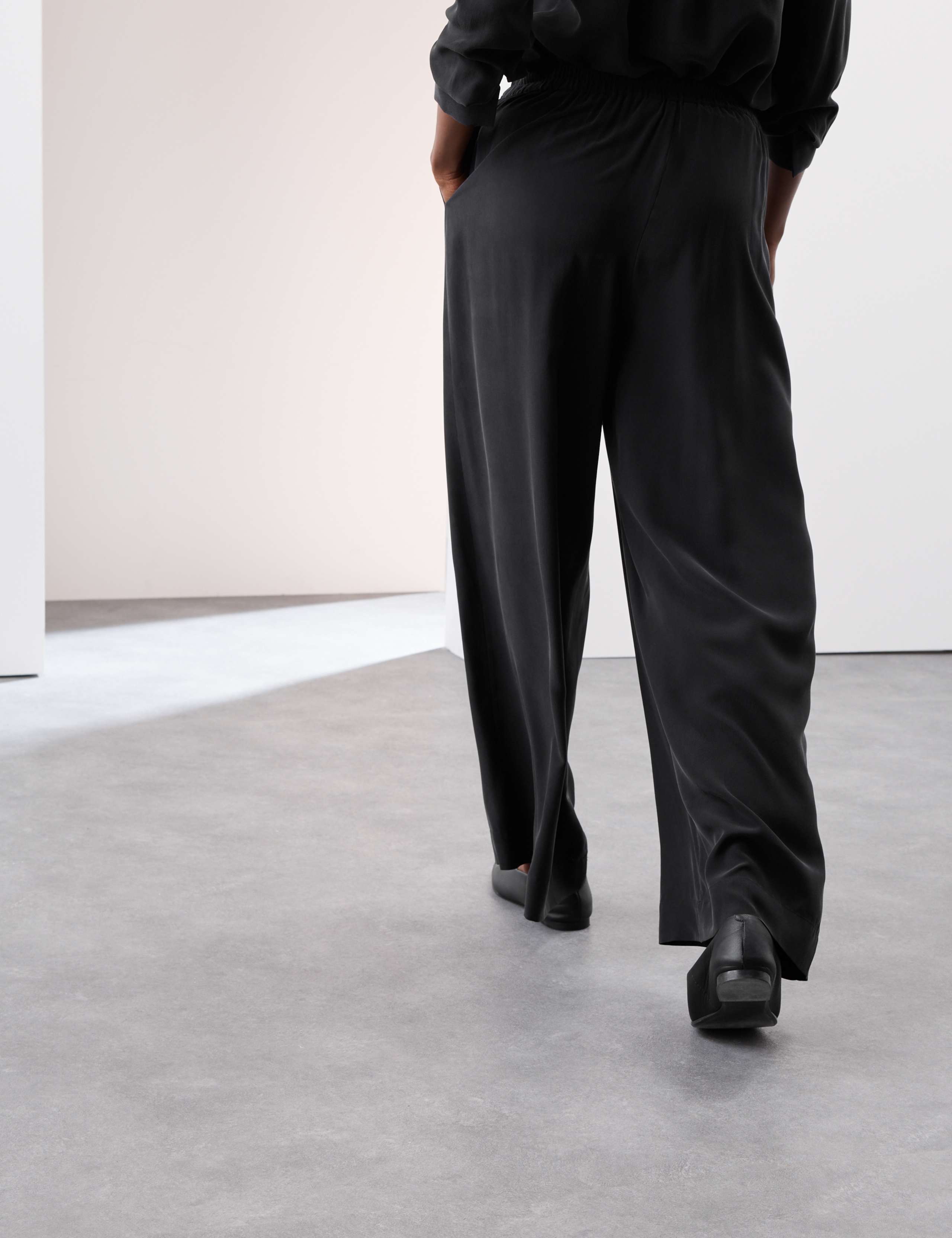 Silk Pull On Wide Leg Trousers 6 of 6