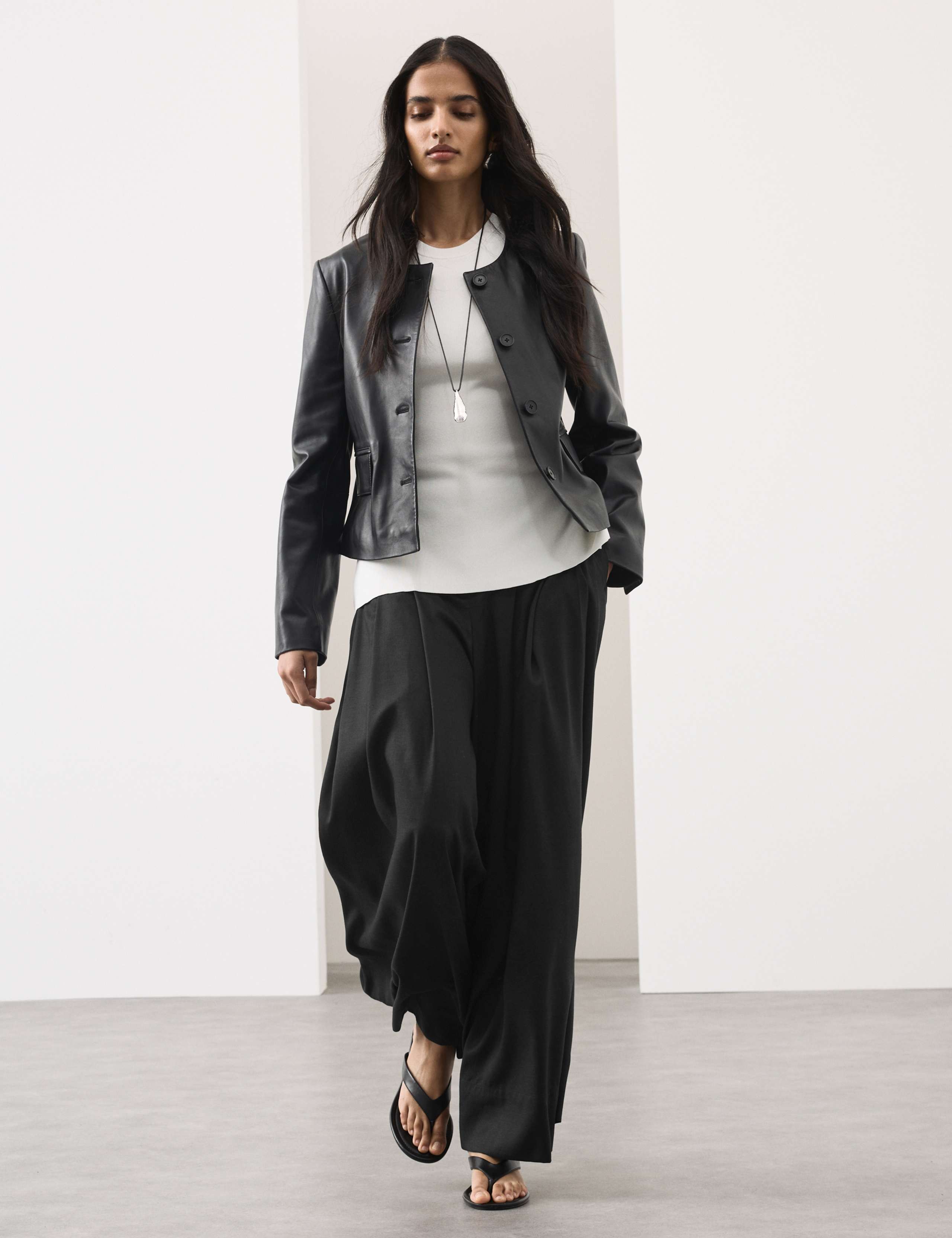 Lyocell Rich Wide Leg Trousers With Wool 6 of 7