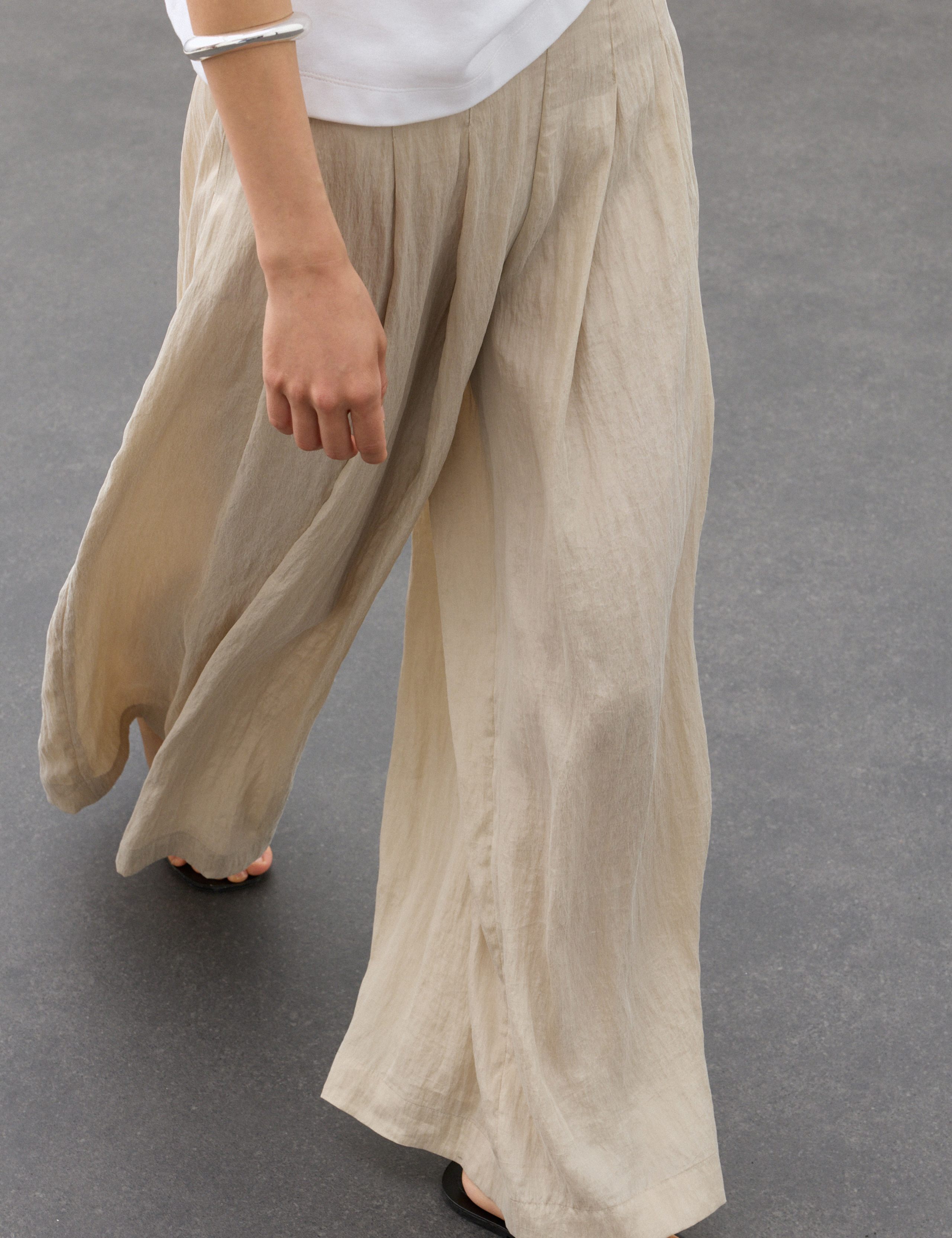 Lyocell Rich Pleated Palazzo Trousers 6 of 7