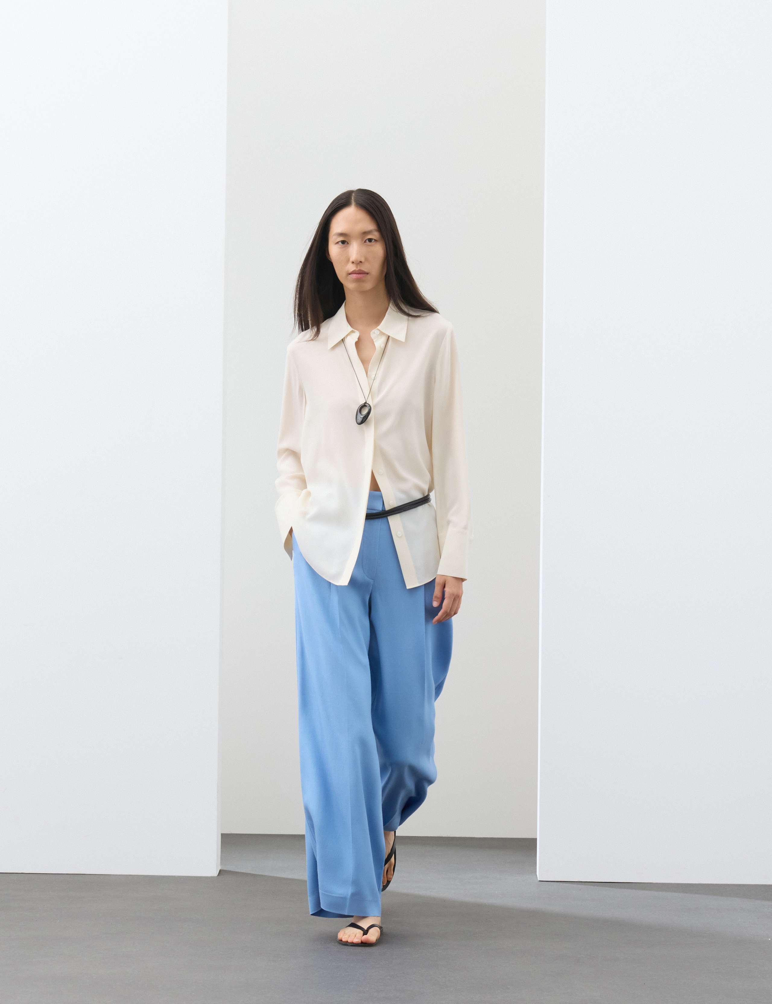Tailored Wide Leg Trousers with Wool 5 of 7