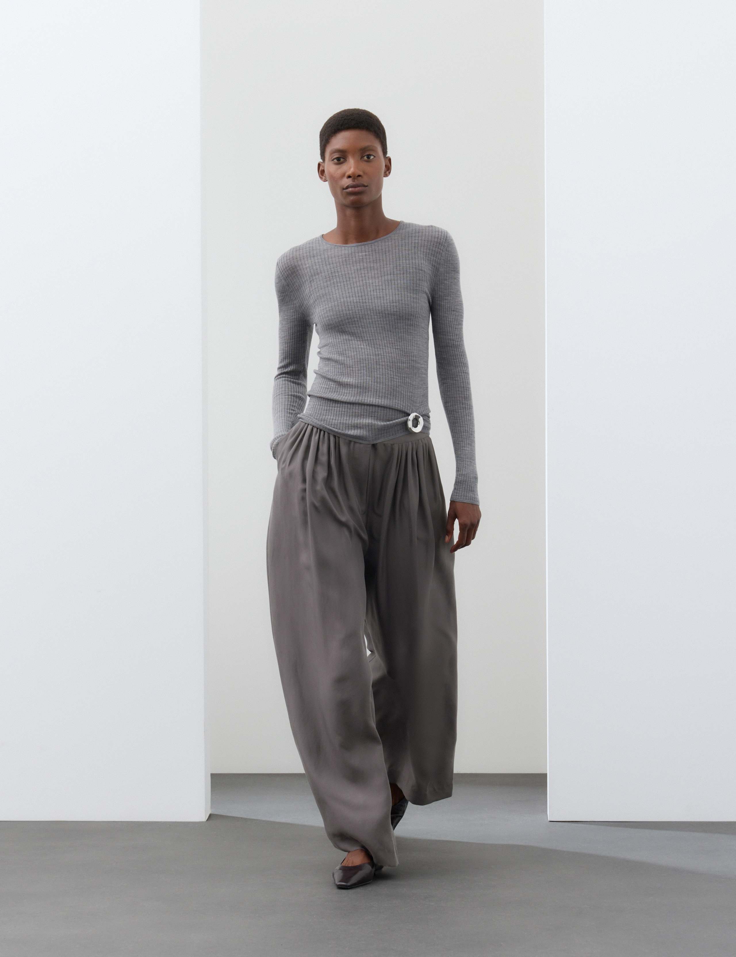 Pure Silk Gathered Waist Wide Leg Trousers 5 of 7