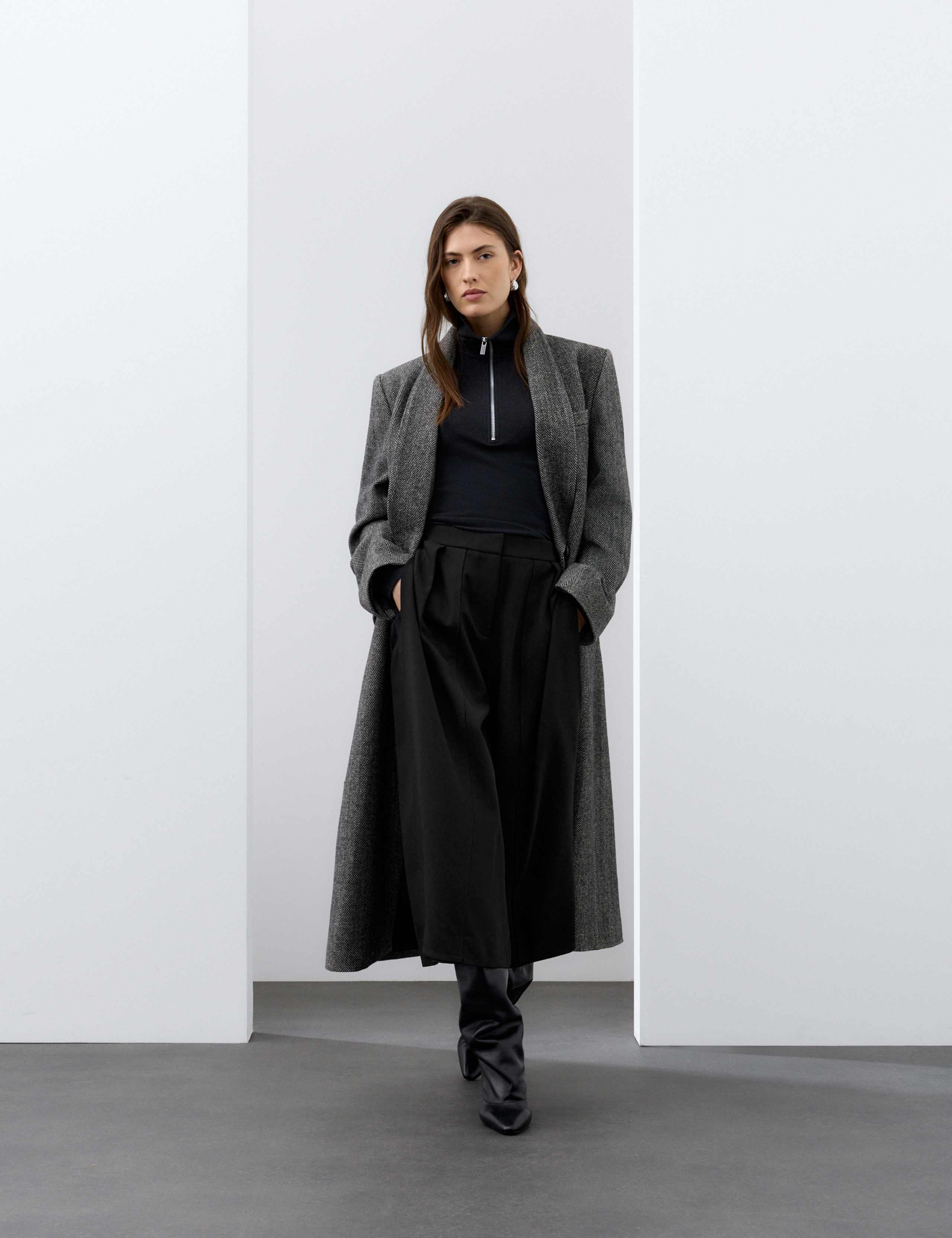 Woven High Rise Side Split Wide Leg Culottes 4 of 7