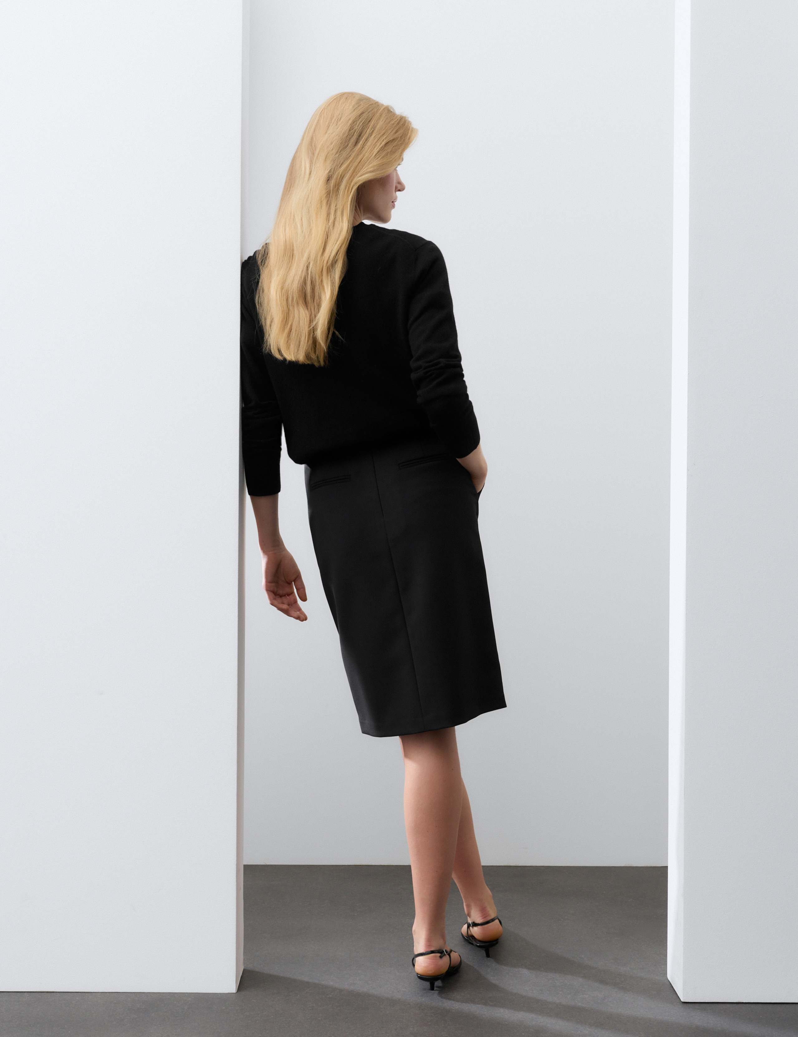 Wool Blend Knee Length Tailored Skirt 3 of 7