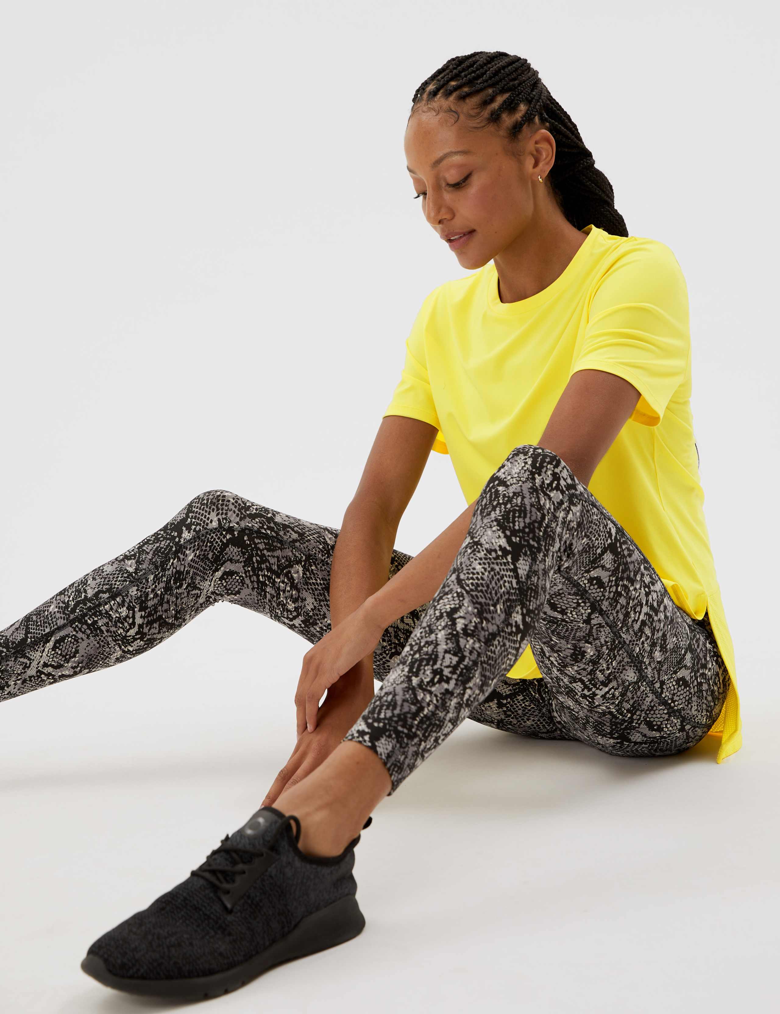 Scoop Neck Mesh Back T-Shirt 4 of 7