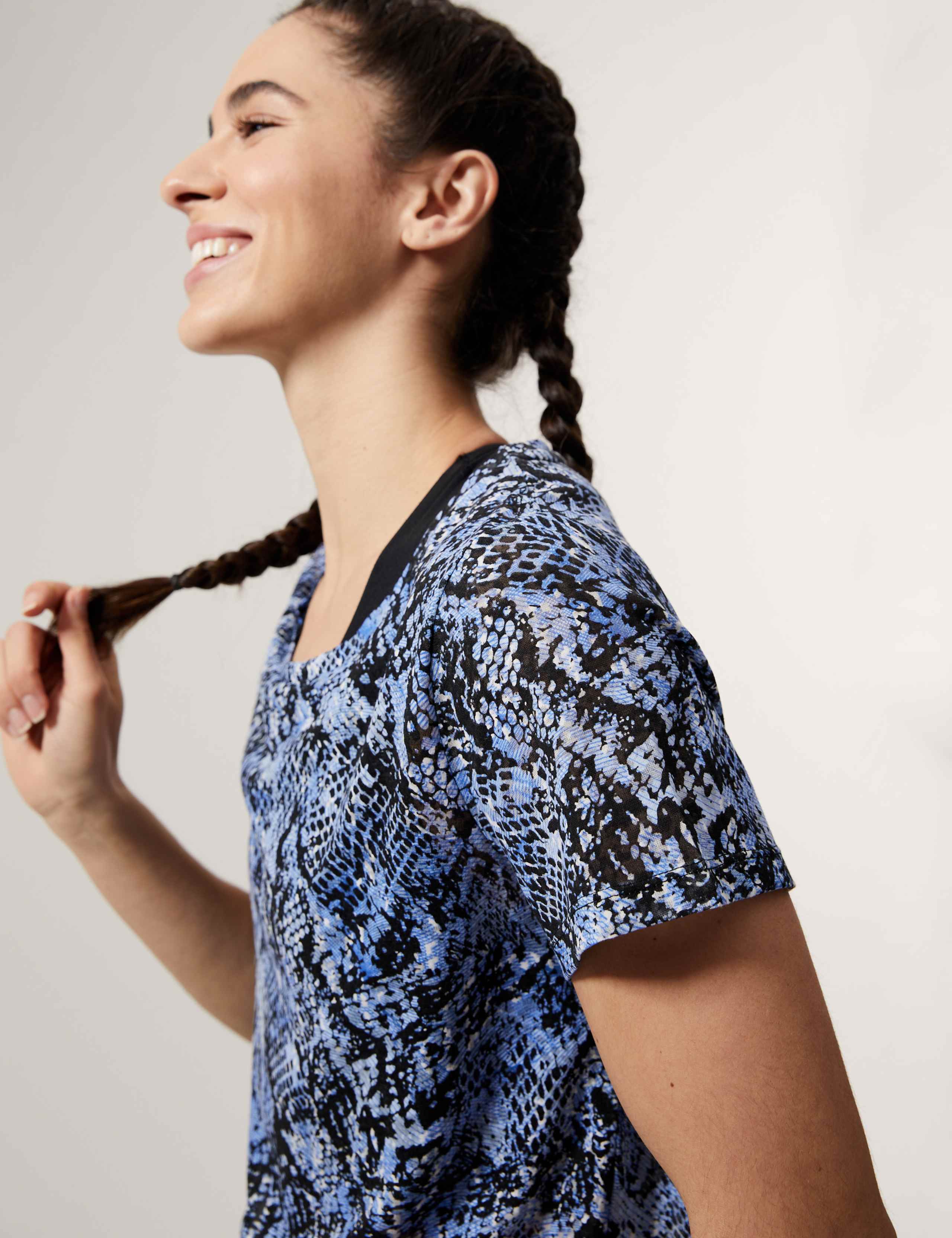 Lightweight Printed Scoop Neck T-Shirt 4 of 7