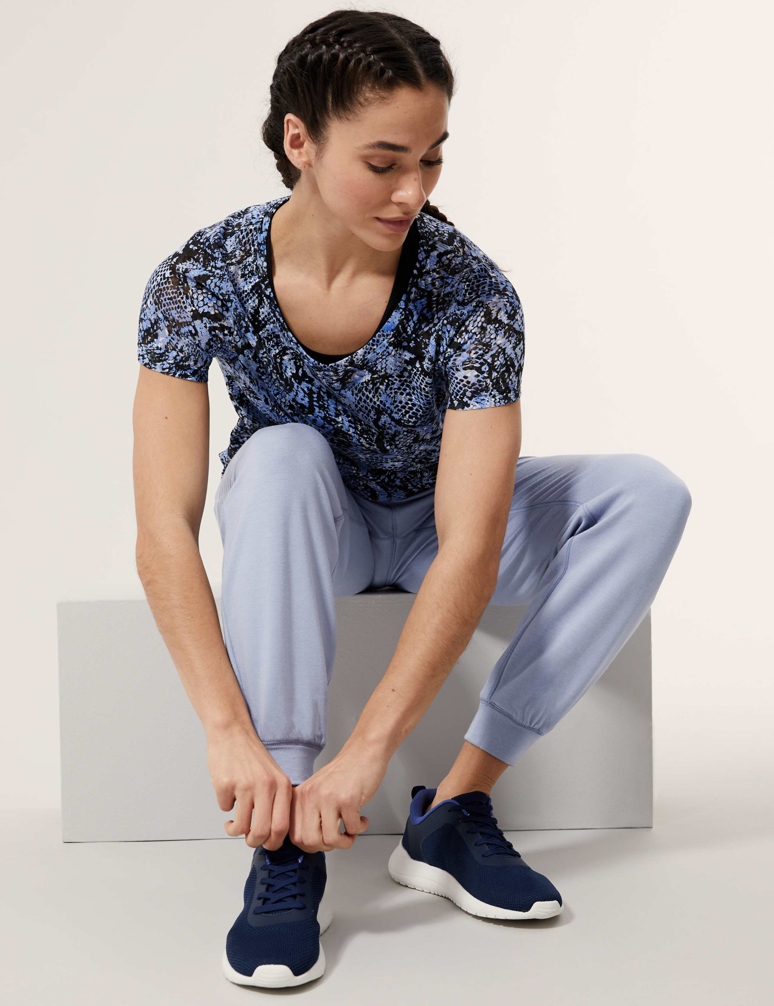 Lightweight Printed Scoop Neck T-Shirt 5 of 7