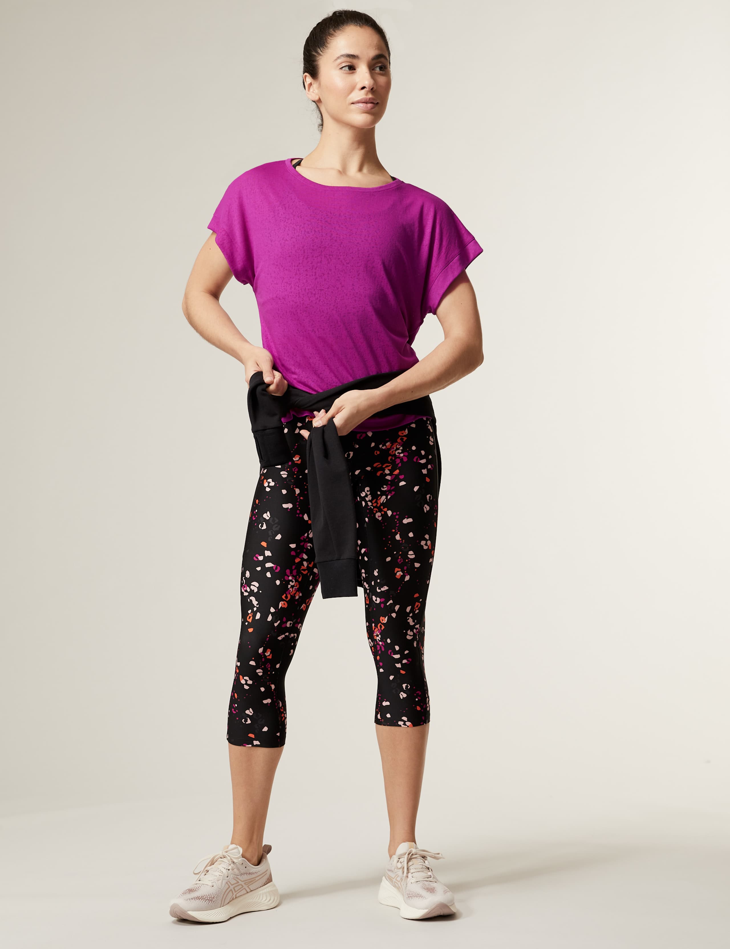 Lightweight Scoop Neck Relaxed T-Shirt 4 of 7