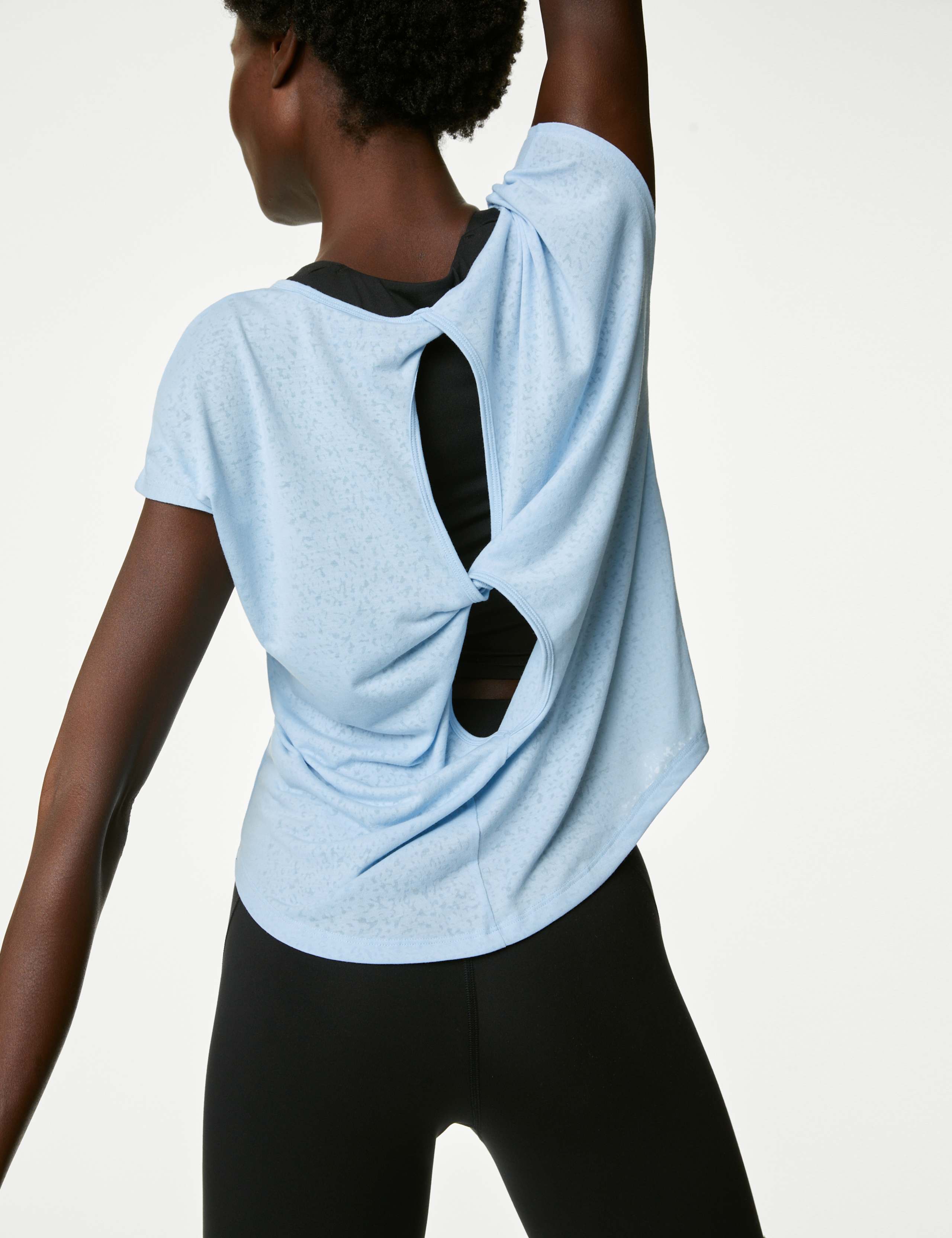 Scoop Neck Twist Back Yoga T-Shirt 3 of 6