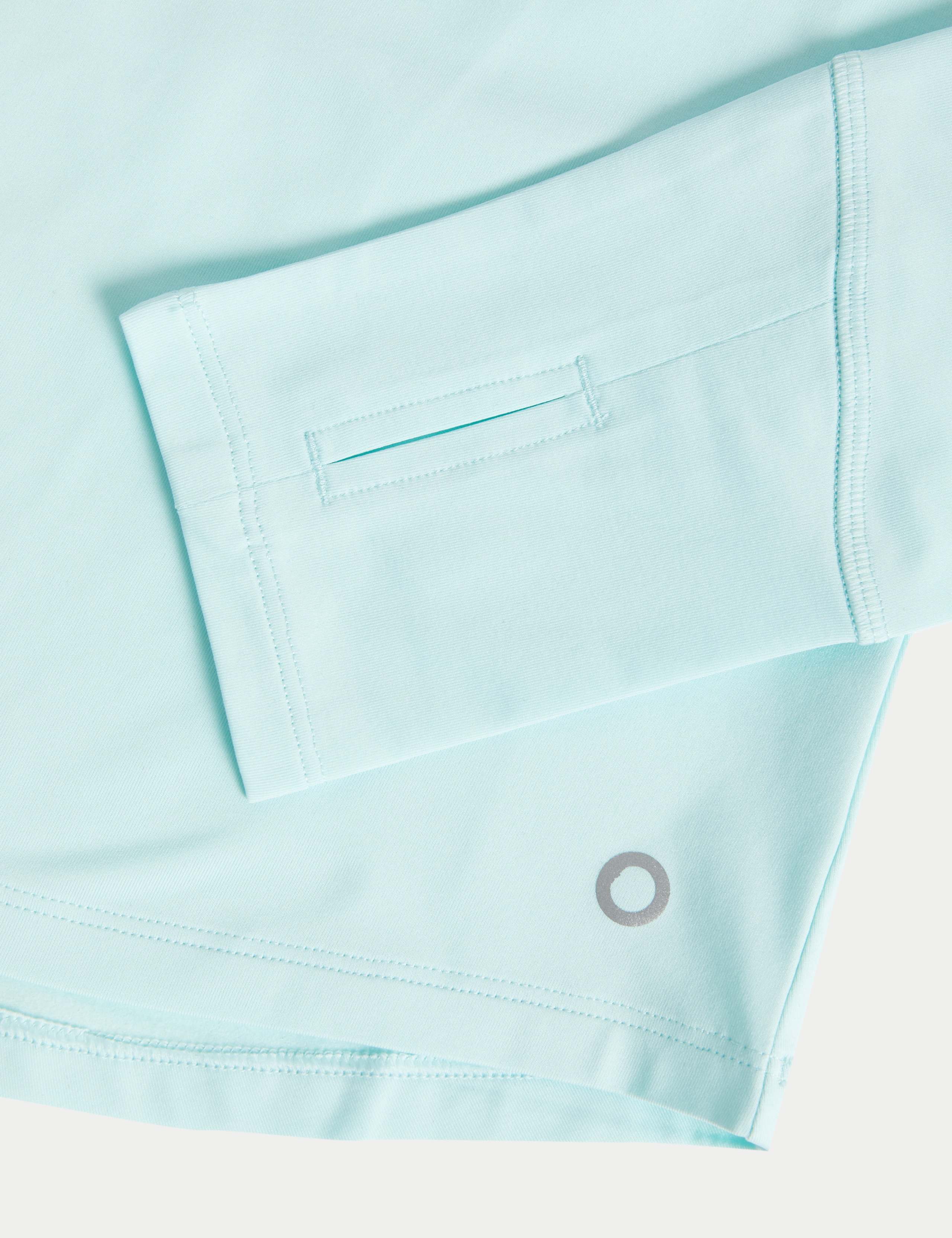 Ultraheat™ Reflective Fitted Running Top 7 of 7